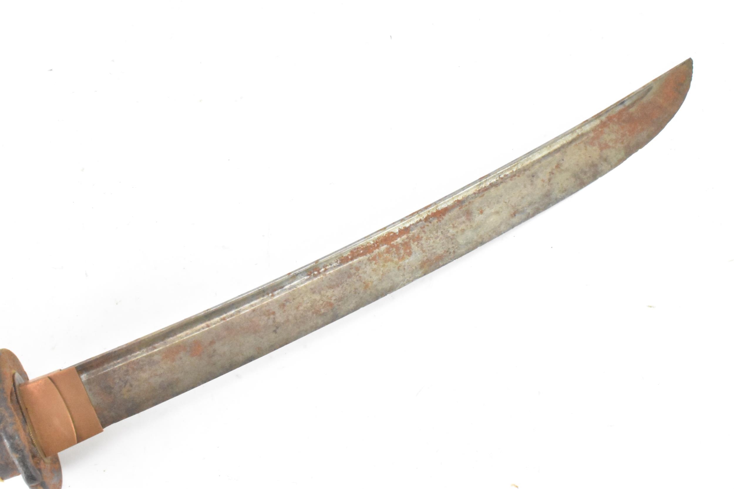 A Japanese wakizashi sword, steel blade, pierced tsuba, brown braid bound tsuka, shagreen handle, - Image 5 of 5