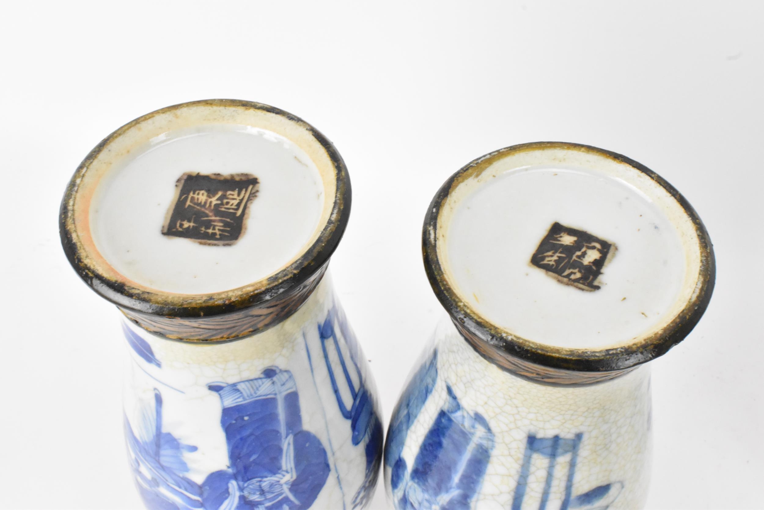 A pair of Chinese Nanking crackle glazed vases blue and white vases, Qing dynasty, 19th century, - Image 6 of 6