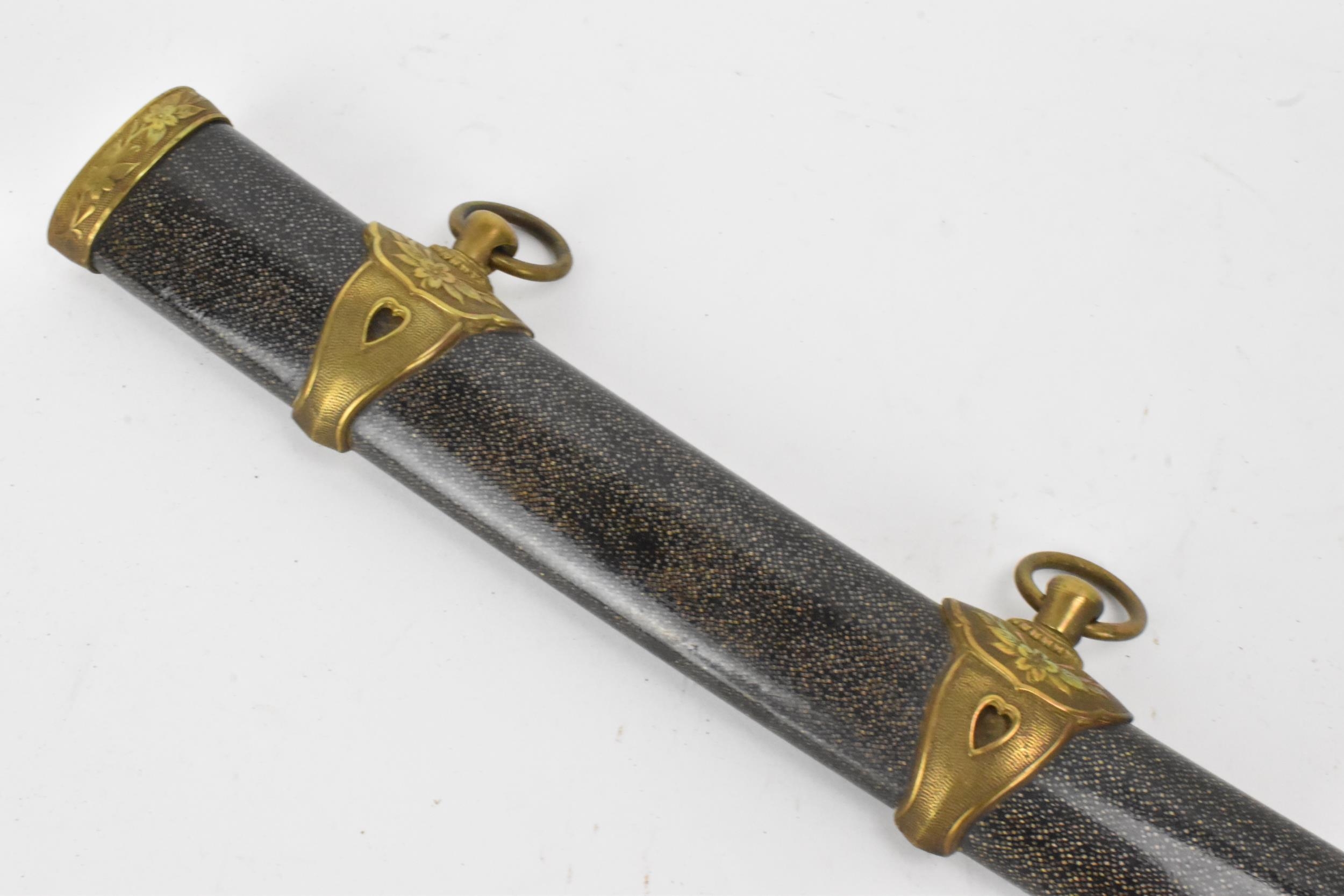 A Japanese Kaigunto naval sword, circa 1900, the blade made in a government workshop, anchor stamped - Image 16 of 19