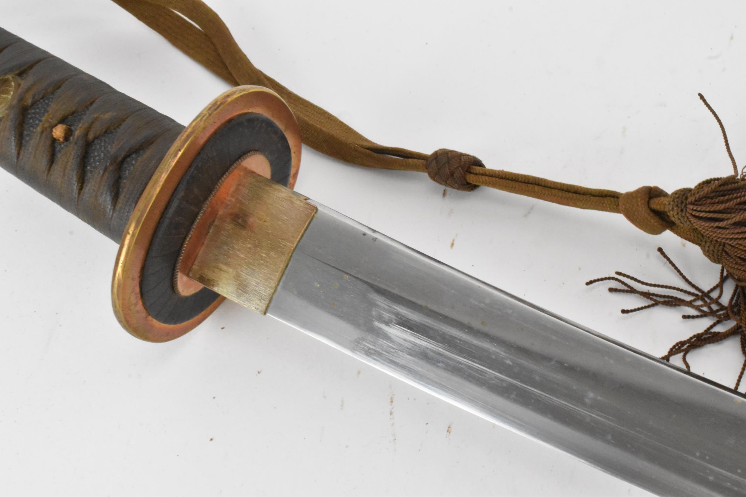 A Japanese Kaigunto naval sword, circa 1900, the blade made in a government workshop, anchor stamped - Image 13 of 19