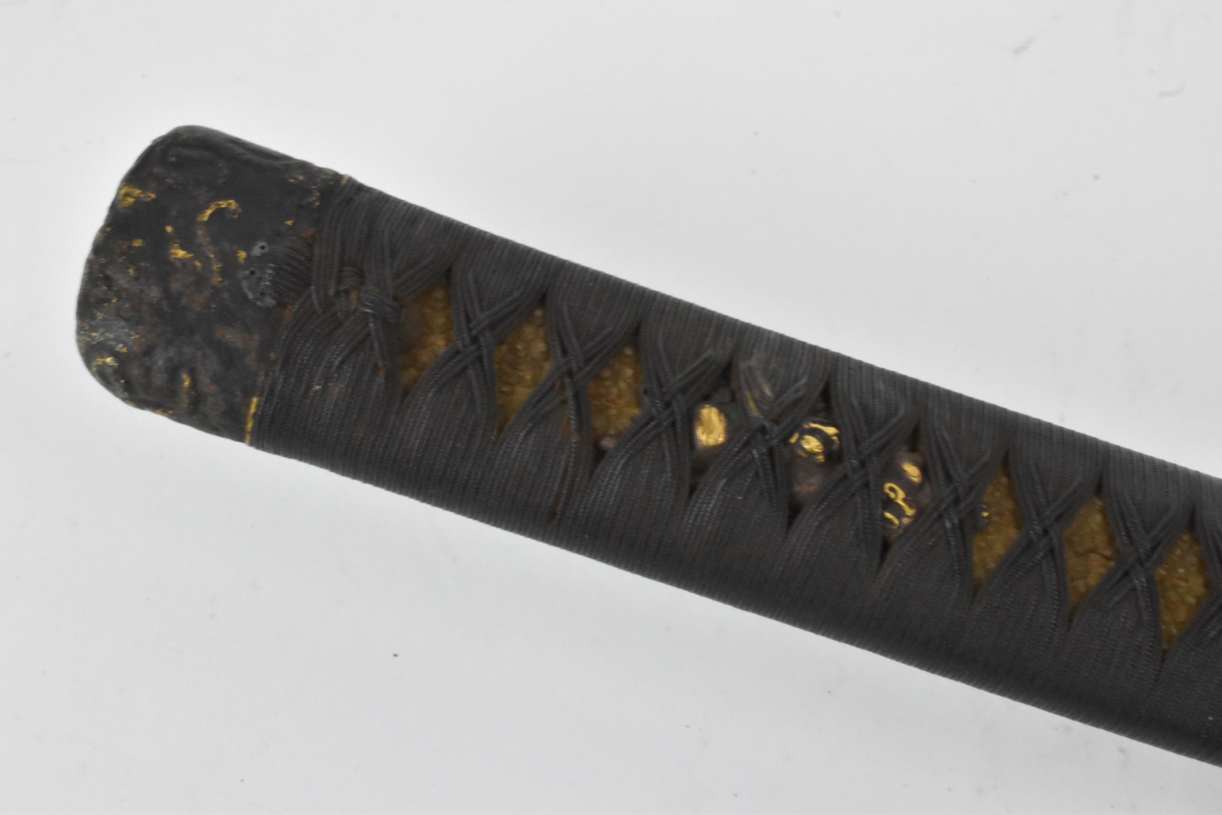 A Japanese Edo period, Inshu ju Kanetsugu saku sword, late 17th/early 18th century, made by - Image 16 of 21