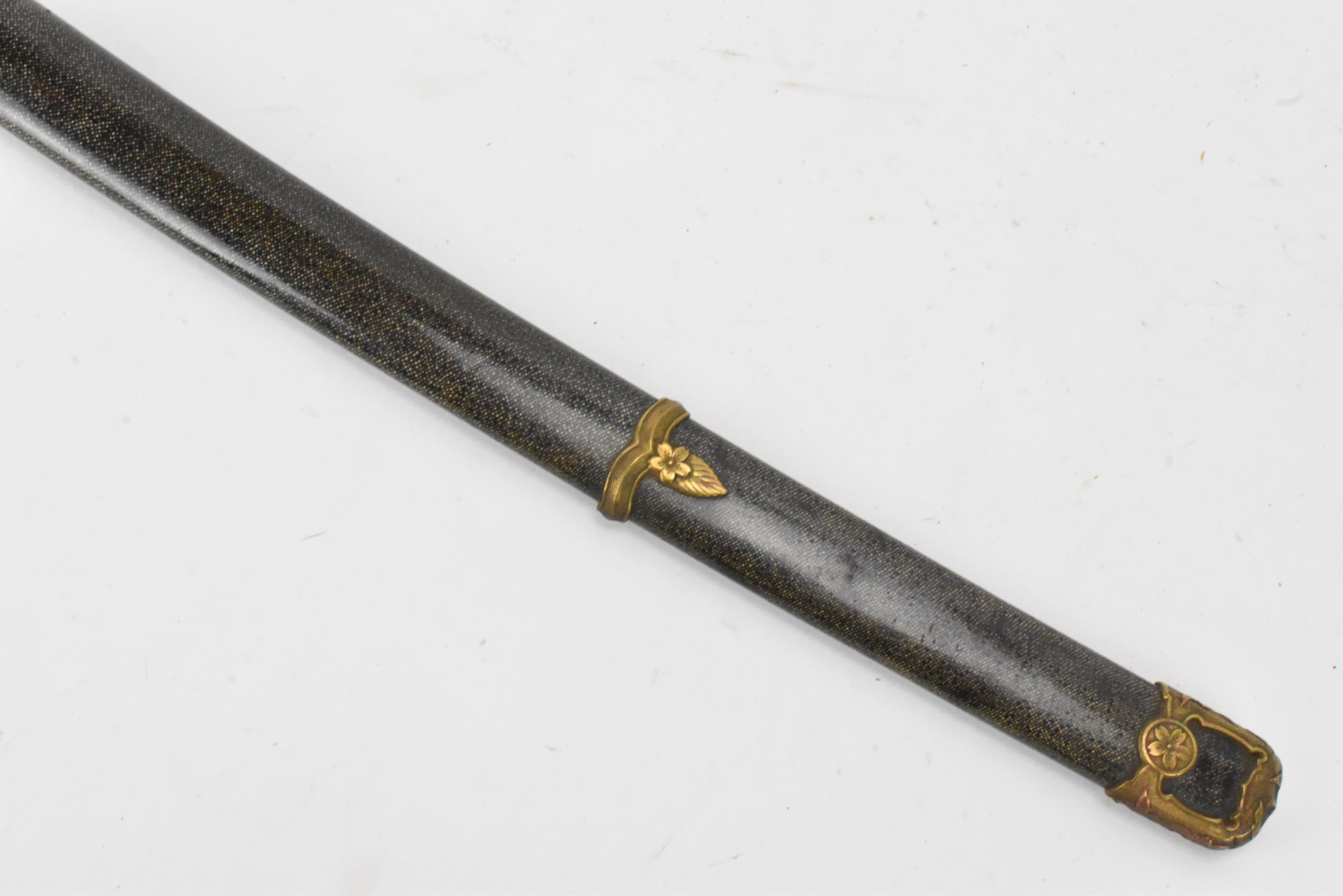 A Japanese Kaigunto naval sword, circa 1900, the blade made in a government workshop, anchor stamped - Image 17 of 19