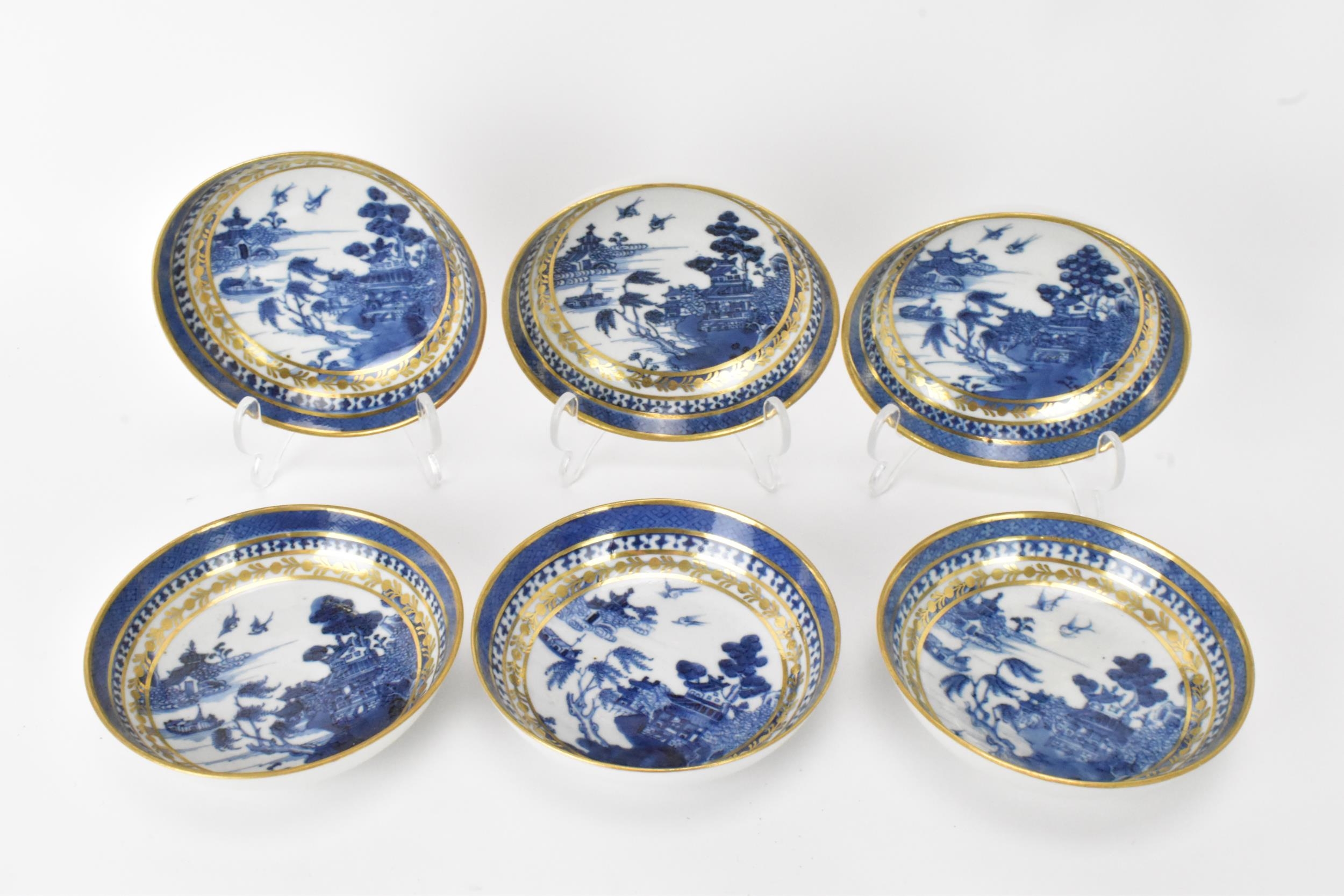 A set of Six Chinese late 18th century, blue and white export porcelain tea bowls and six - Image 4 of 6