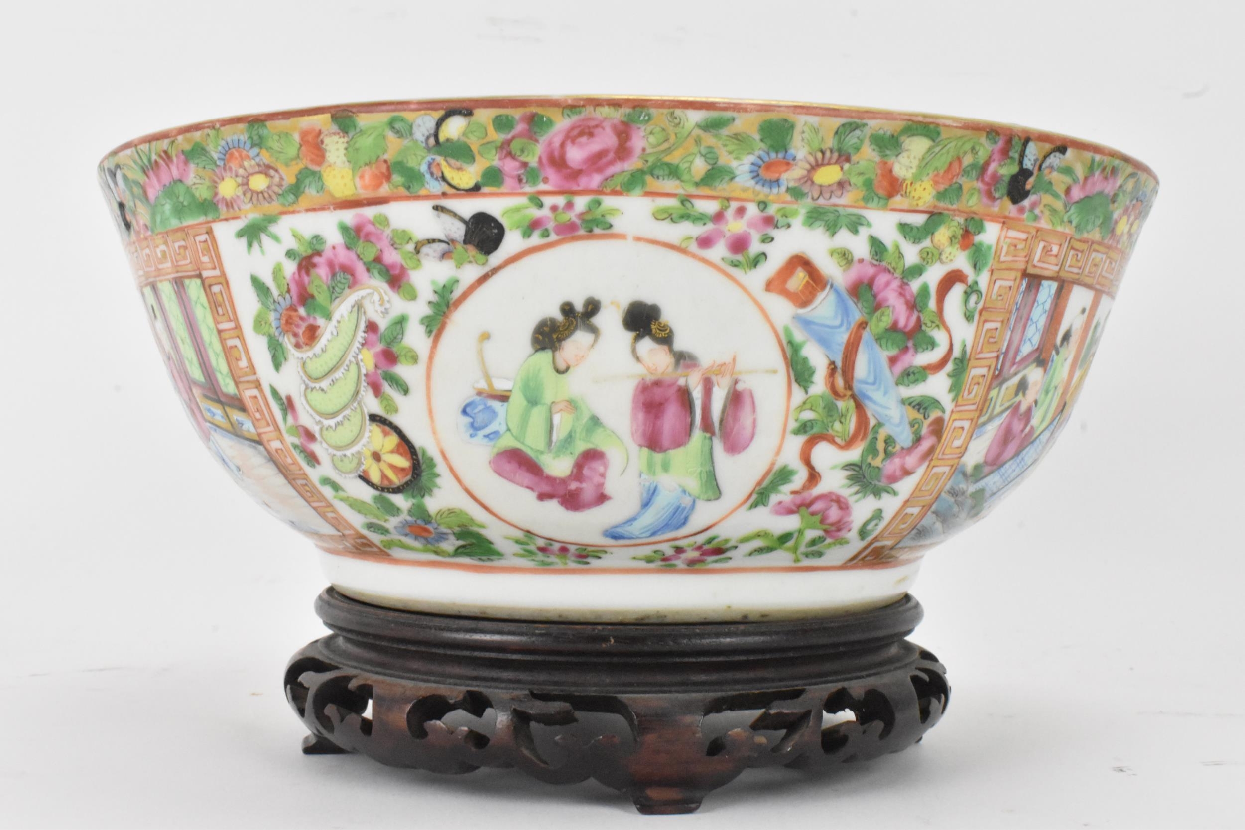 A Chinese export late 19th century Canton Famille Rose bowl, in polychrome enamels, the exterior - Image 3 of 5