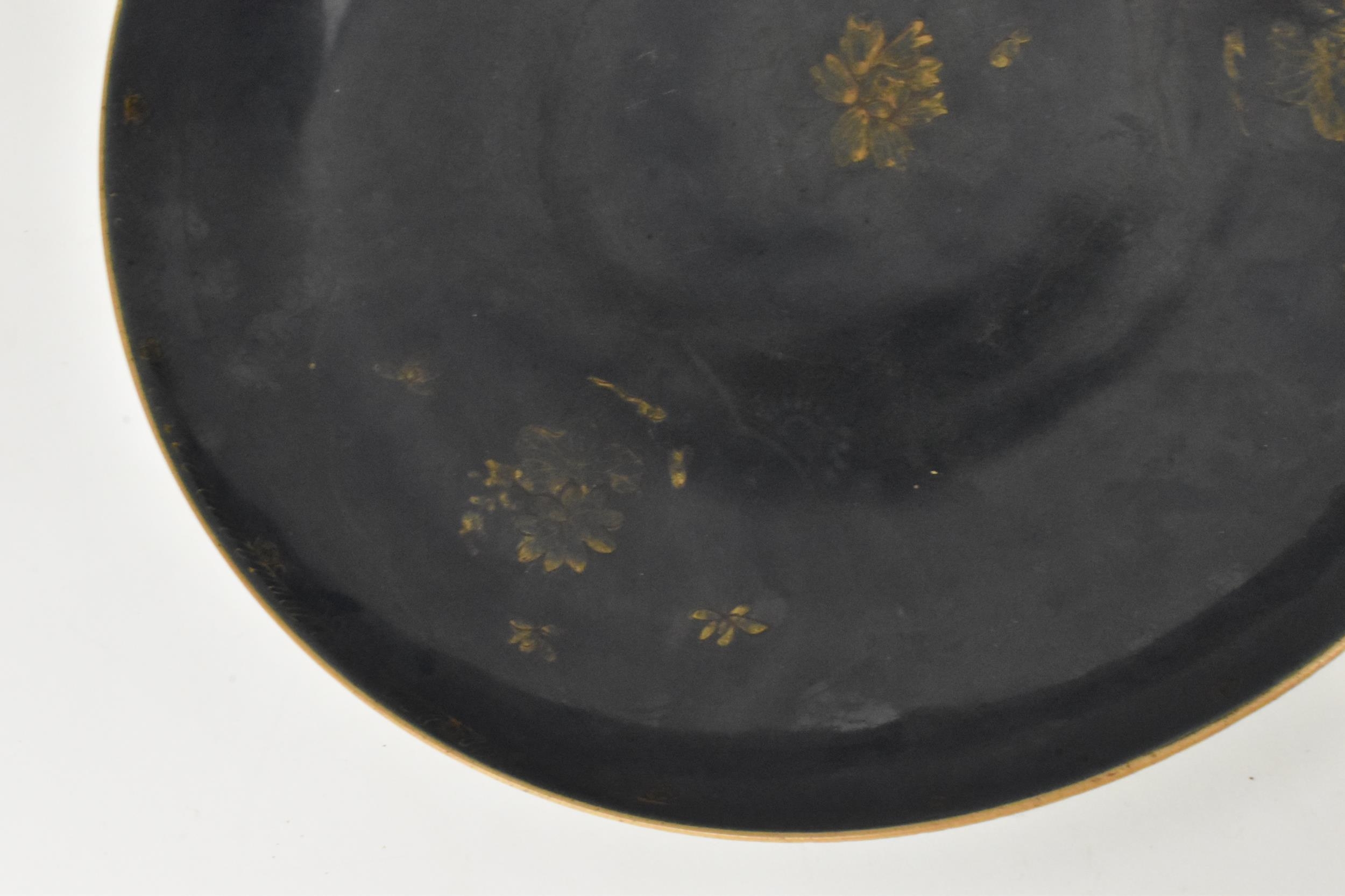 A Chinese Qing dynasty large powder blue dish, early 18th century, with gilt flora interior and - Image 7 of 8