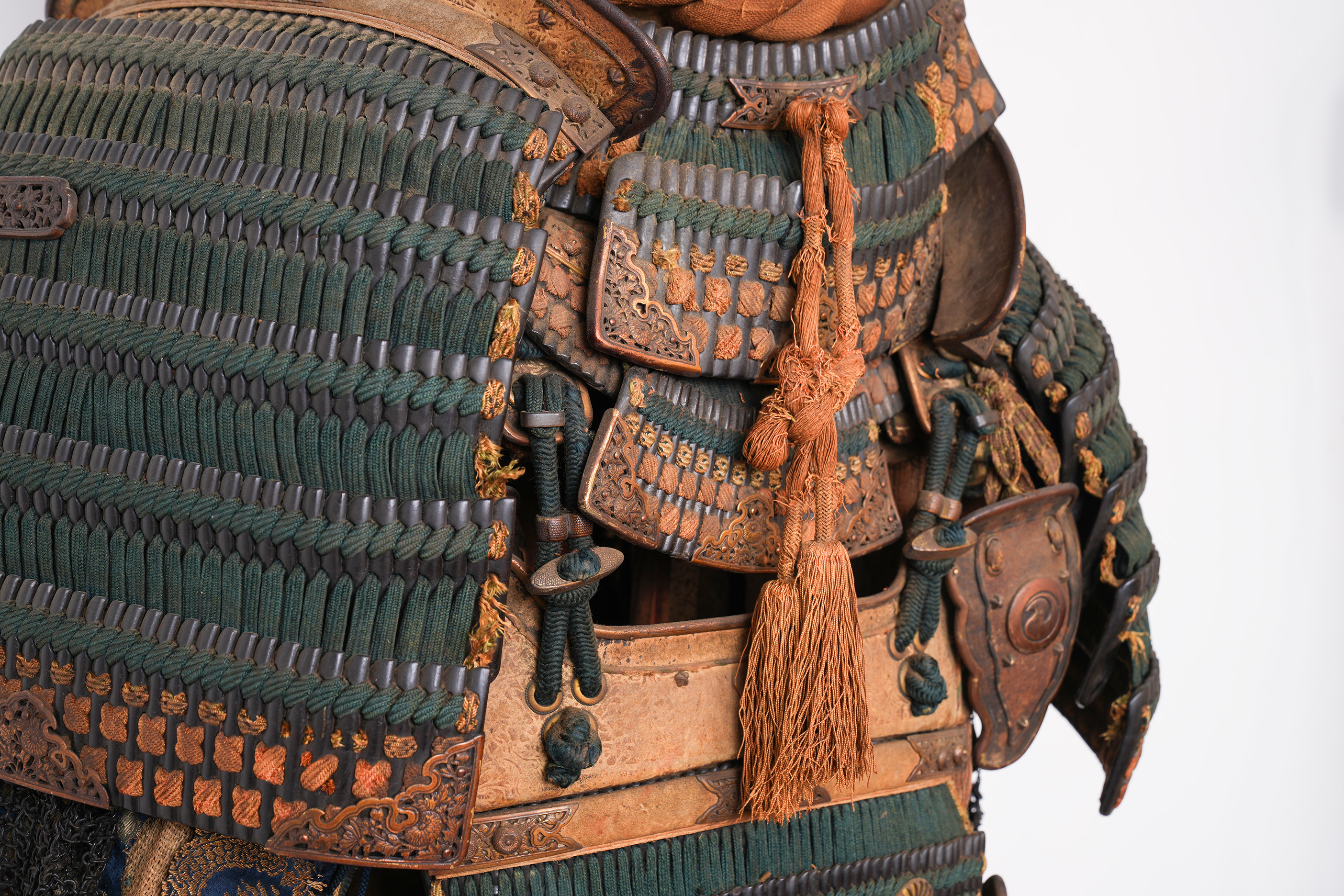 A Japanese 18th century Samurai Warriors Armour fitted with menpo facial armour, a kabuto helmet - Image 2 of 16