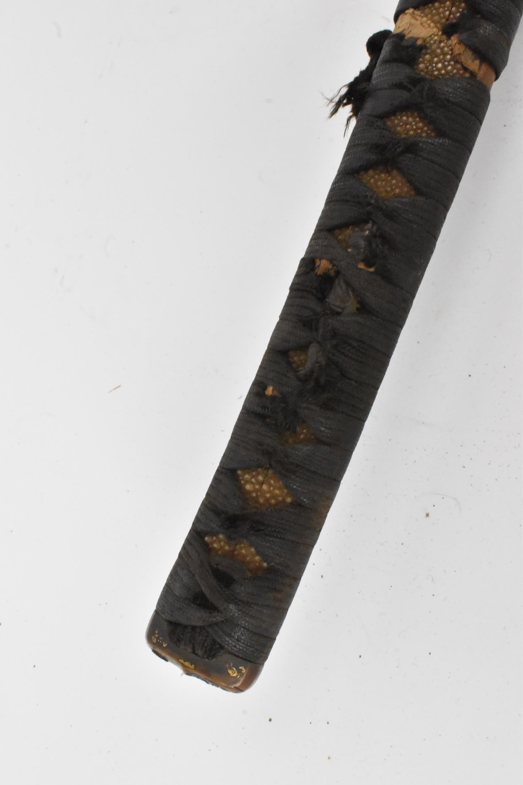 A Japanese Edo period, Sesshu (No) Ju Sukeharo saku sword, circa 1675, made by Sukeharo of Settsu - Image 4 of 21