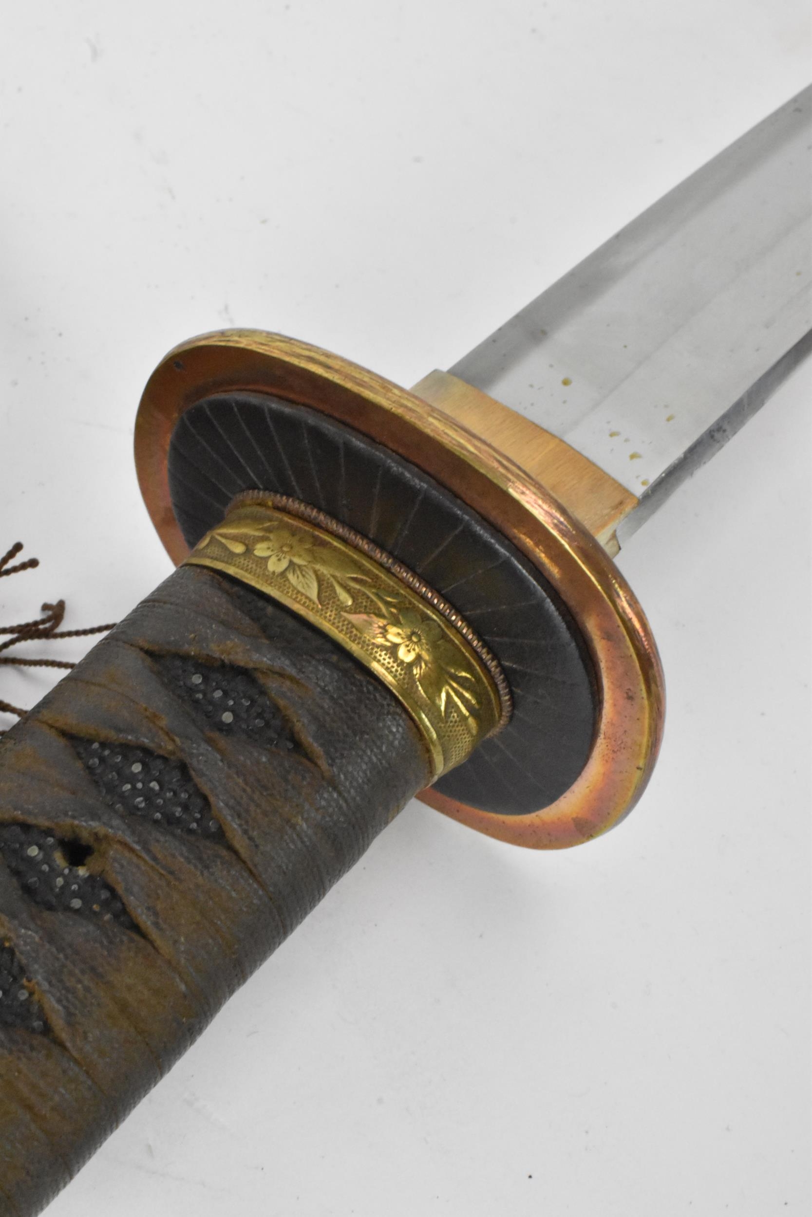 A Japanese Kaigunto naval sword, circa 1900, the blade made in a government workshop, anchor stamped - Image 9 of 19
