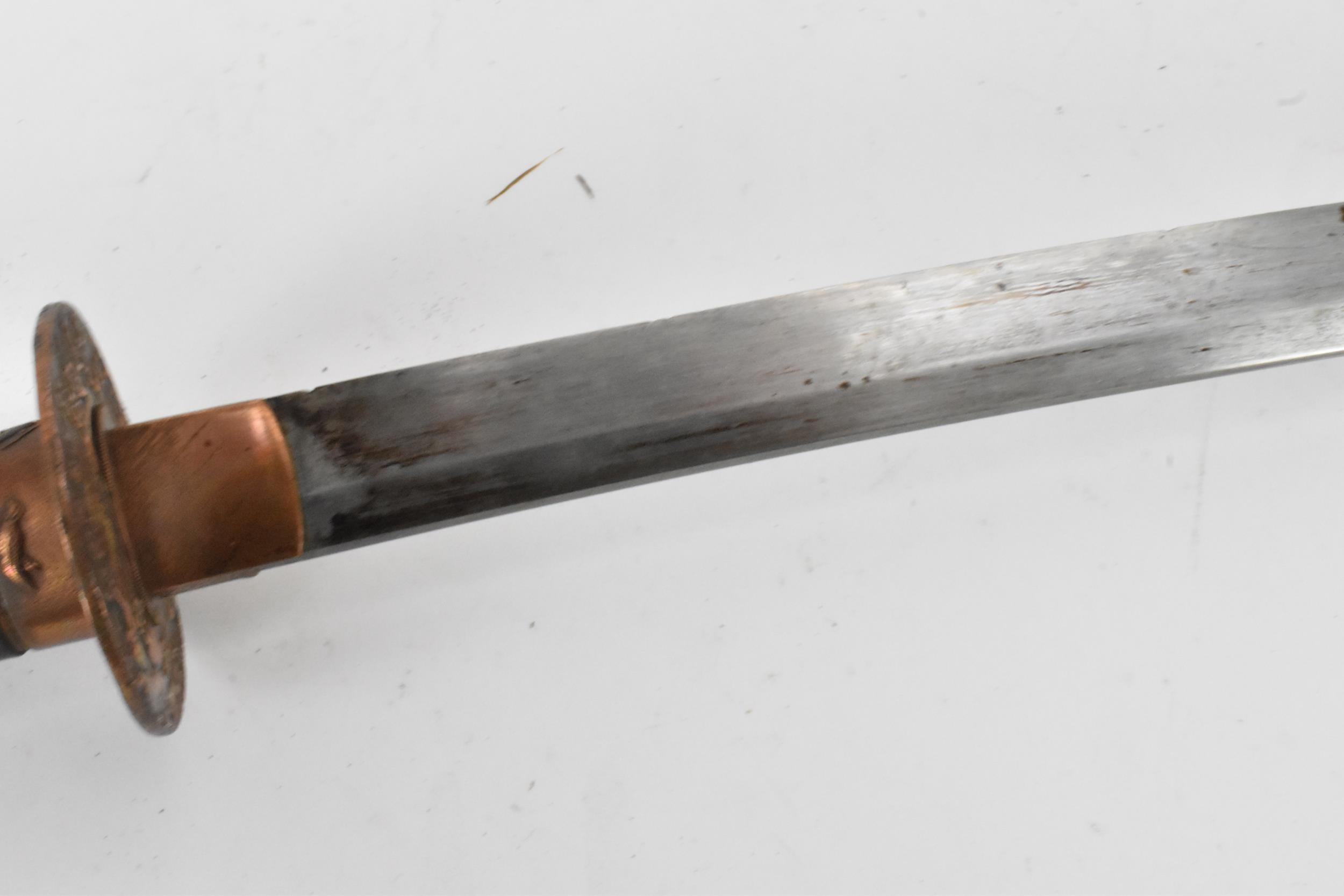 A Japanese Edo period Katana sword by Kawabe Suishinshi Masahide, circa 1750-1825, blade forged - Image 13 of 21