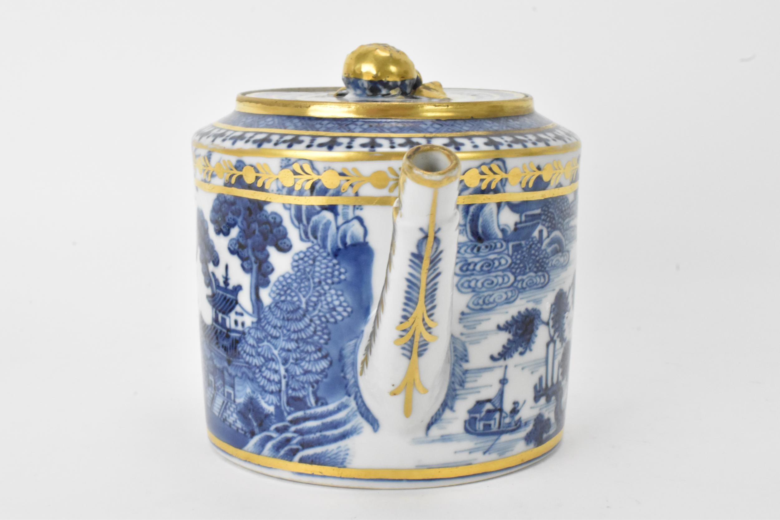A Chinese export Qing dynasty blue and white teapot and stand, late 18th century, decorated with - Image 4 of 11
