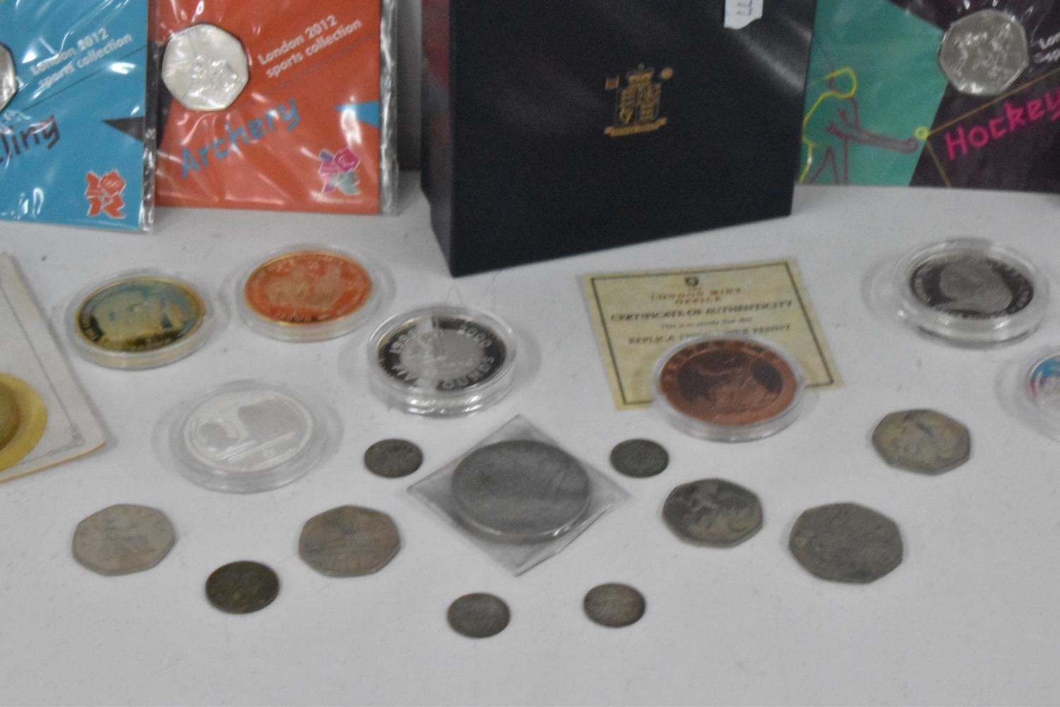 Mixed Coins - A collection of commemorative and other British coins to include, 8 London 2012 - Image 5 of 6