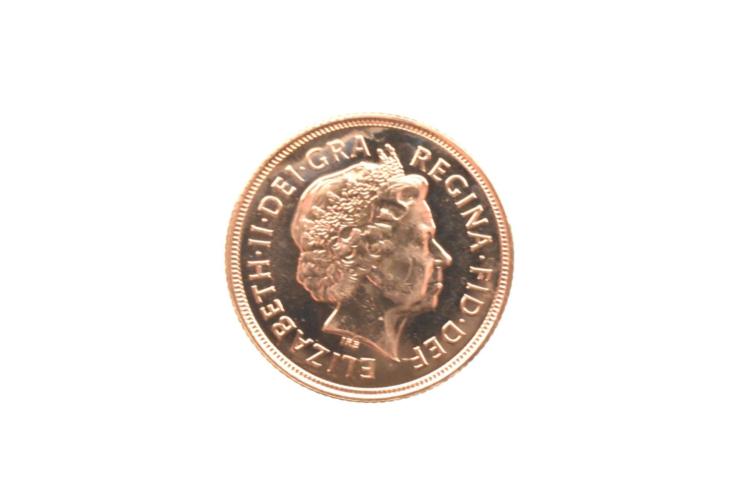 United Kingdom - Elizabeth II (1952-2022), Gold Sovereign, dated 2004, - Image 2 of 2