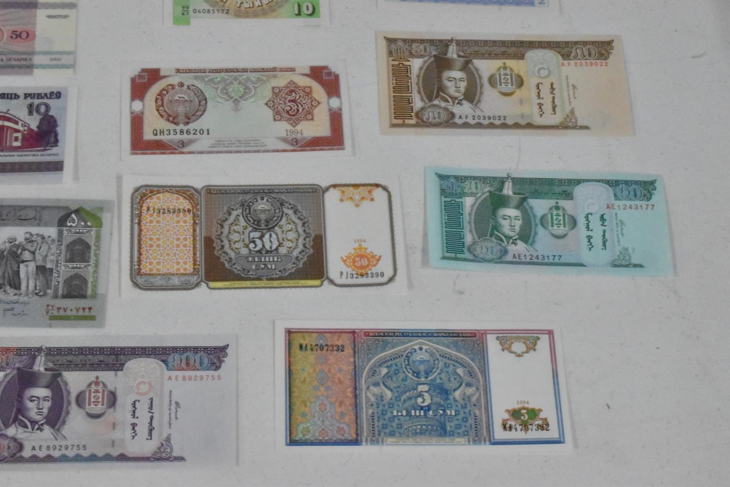 Mixed World Banknotes - A collection of mixed banknotes to include Mongolia 20 Tugrik and others, - Image 8 of 8