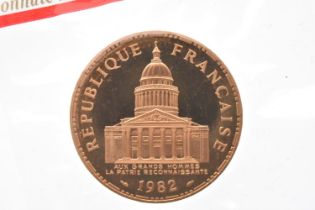 France - Fifth Republic (1958-date), 1982 100 Francs Panthéon, 22ct Gold Piedfort issue, approx 53.