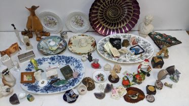 Ceramics and glass to include Victorian meat plates, decorative plates bowls, Wade Tom and Jerry,