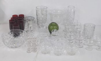 A quantity of mixed glassware to include a crystal cut decorative pedestal owl and others various