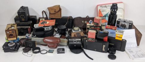 Photographic equipment, accessories and cameras to include a Brownie Reflex, Ilford Sporti, Nagel