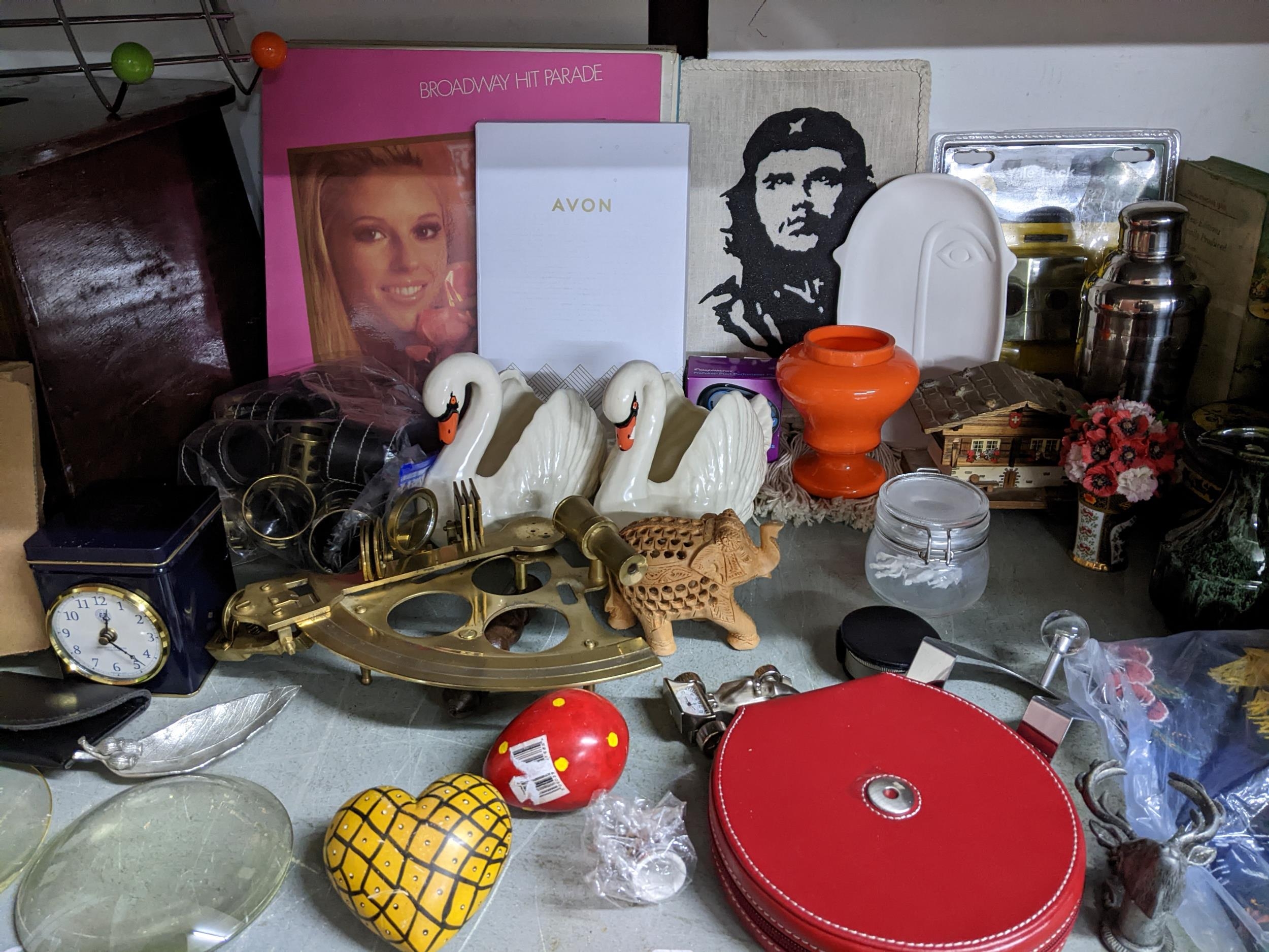 A mixed lot to include a wooden shoe shine box, napkin rings, case of tapes and easy listening - Image 3 of 5