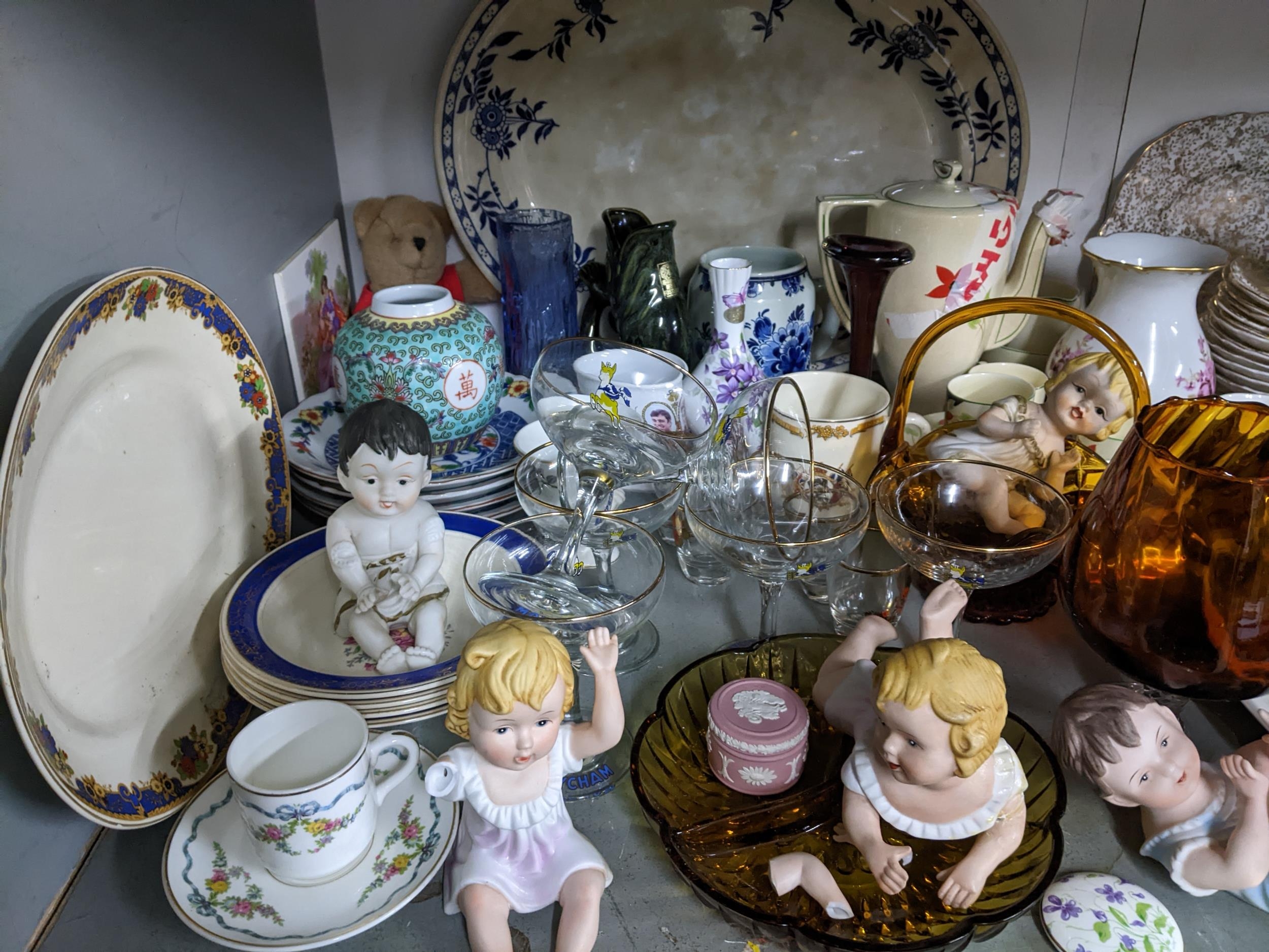 A mixed lot of ceramics, glassware and other items to include Wedgwood Jasper ware, piano babies, - Image 2 of 5