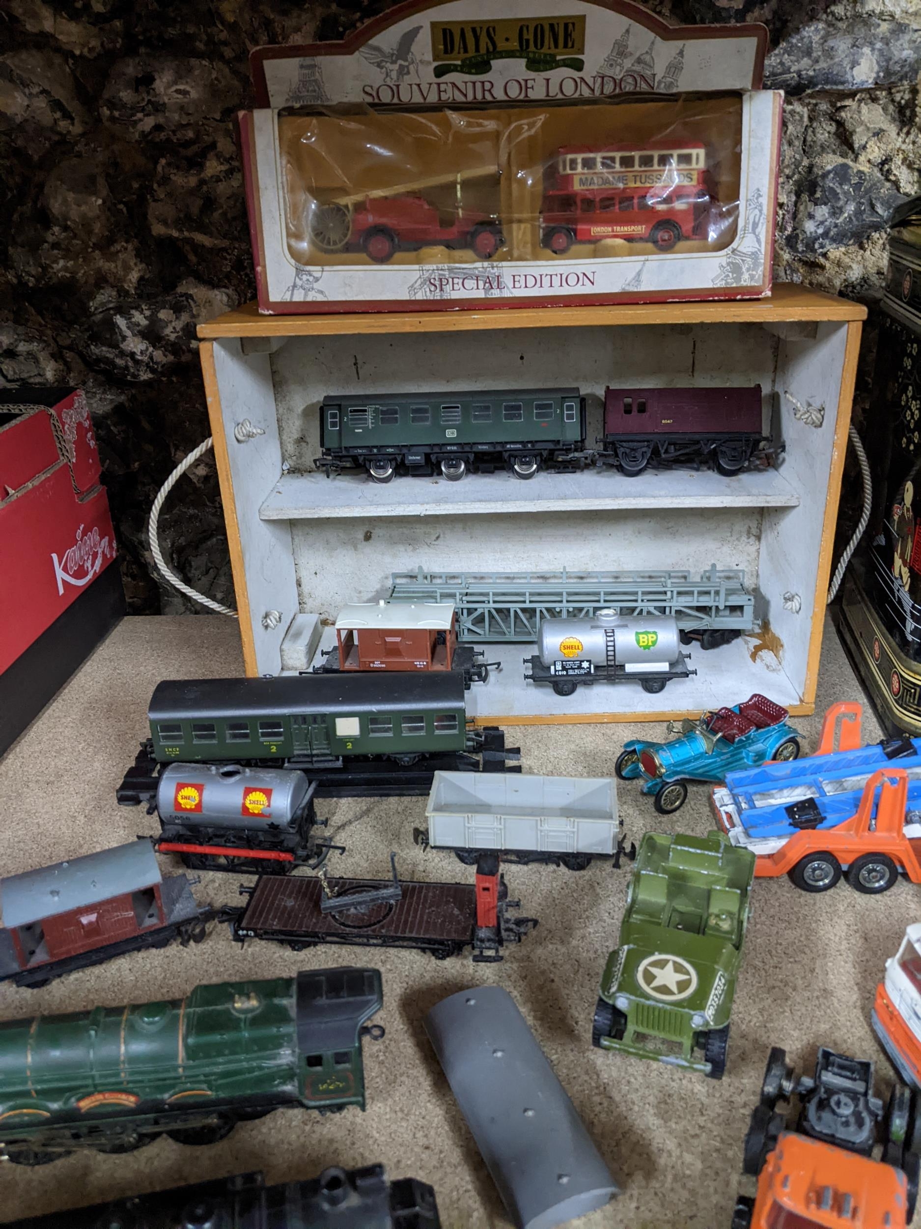 A selection of toys to include Triang, Hornby, Fleischmann and Jouef engines, rolling stock and - Image 4 of 5