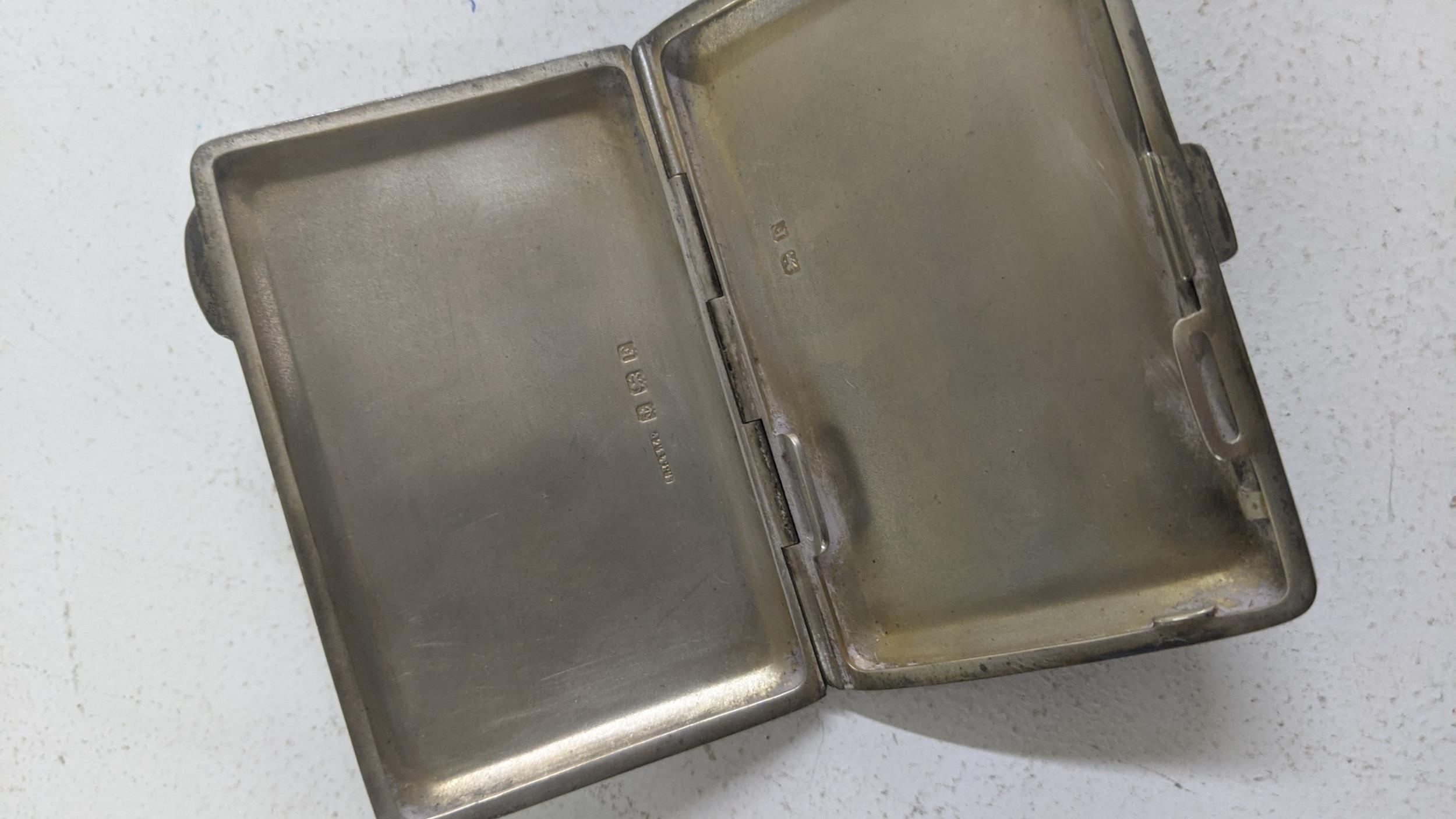 A mixed lot to include an engine turned cigarette case, 64.8g, mixed British coinage and a tea caddy - Image 8 of 8