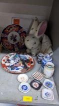 Mixed collectables to include an Imari plate, crotchet doilies and a sealed Kingsize sheet.