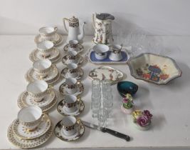 A mixed lot to include a part coffee set to include a coffee pot, sugar bowl, milk jug, six cans and
