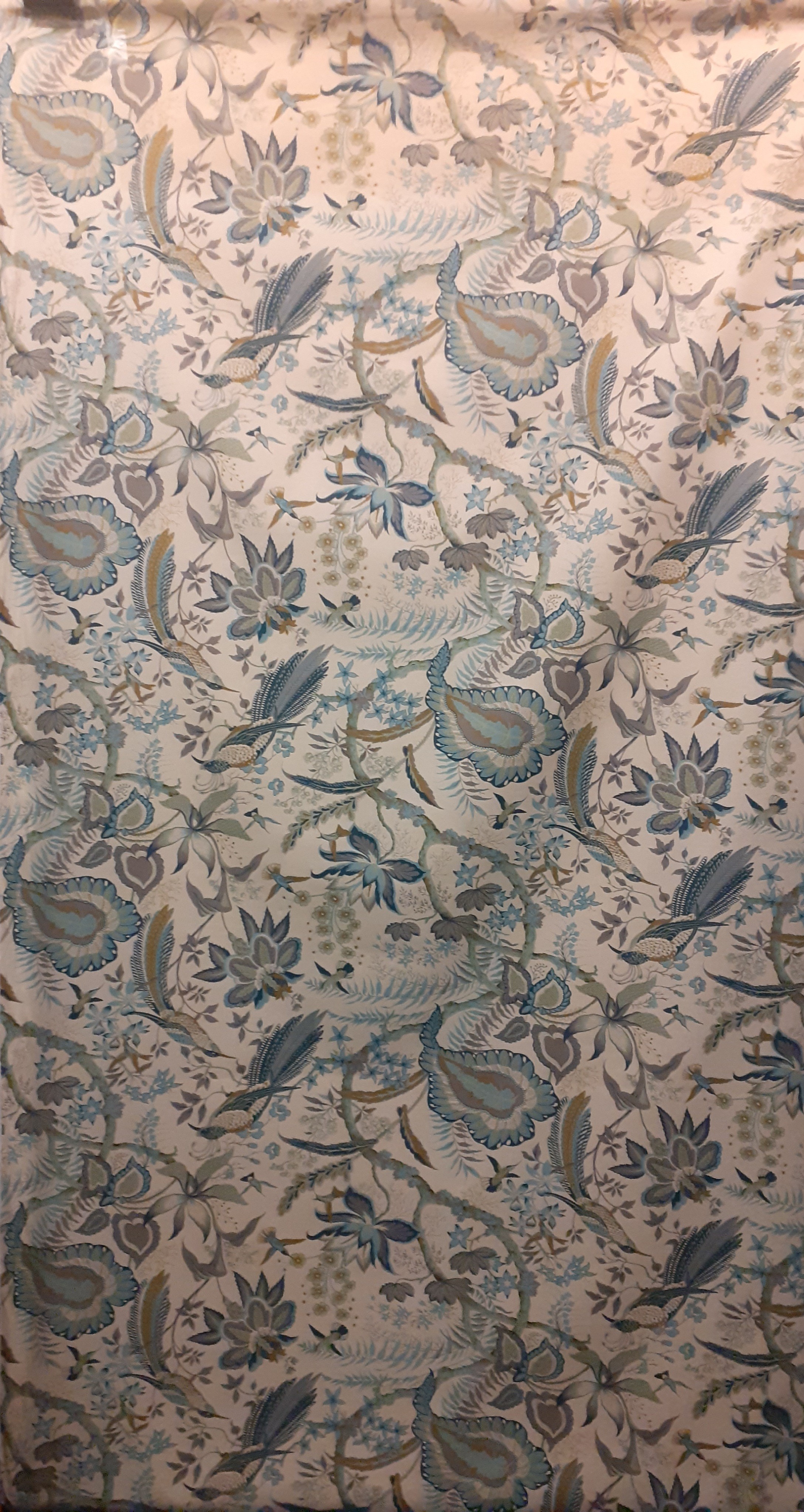 A bolt of late 20th Century Arthur Sanderson fabric having a cream ground with images of - Image 2 of 3