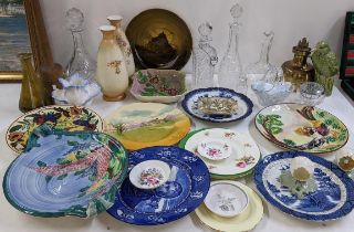 A mixed lot to include a Penrith porcelain bird, Ridgeways Royal Vistas ware, Doulton