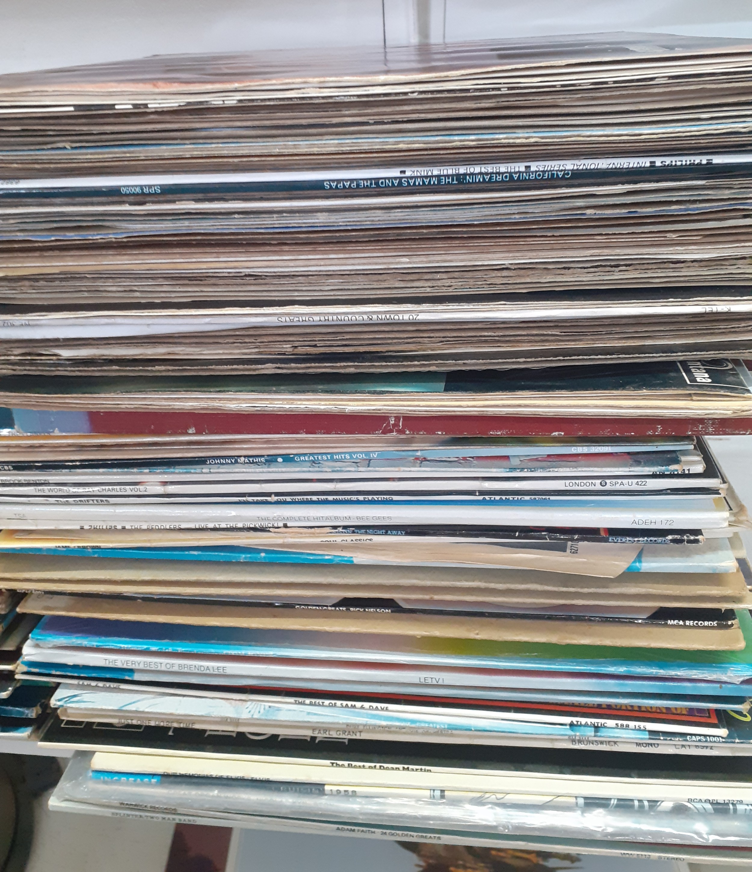 A large quantity of mainly 1960's and 1970's records to include Buddy Holiday, Mamas and Papas, - Image 5 of 7