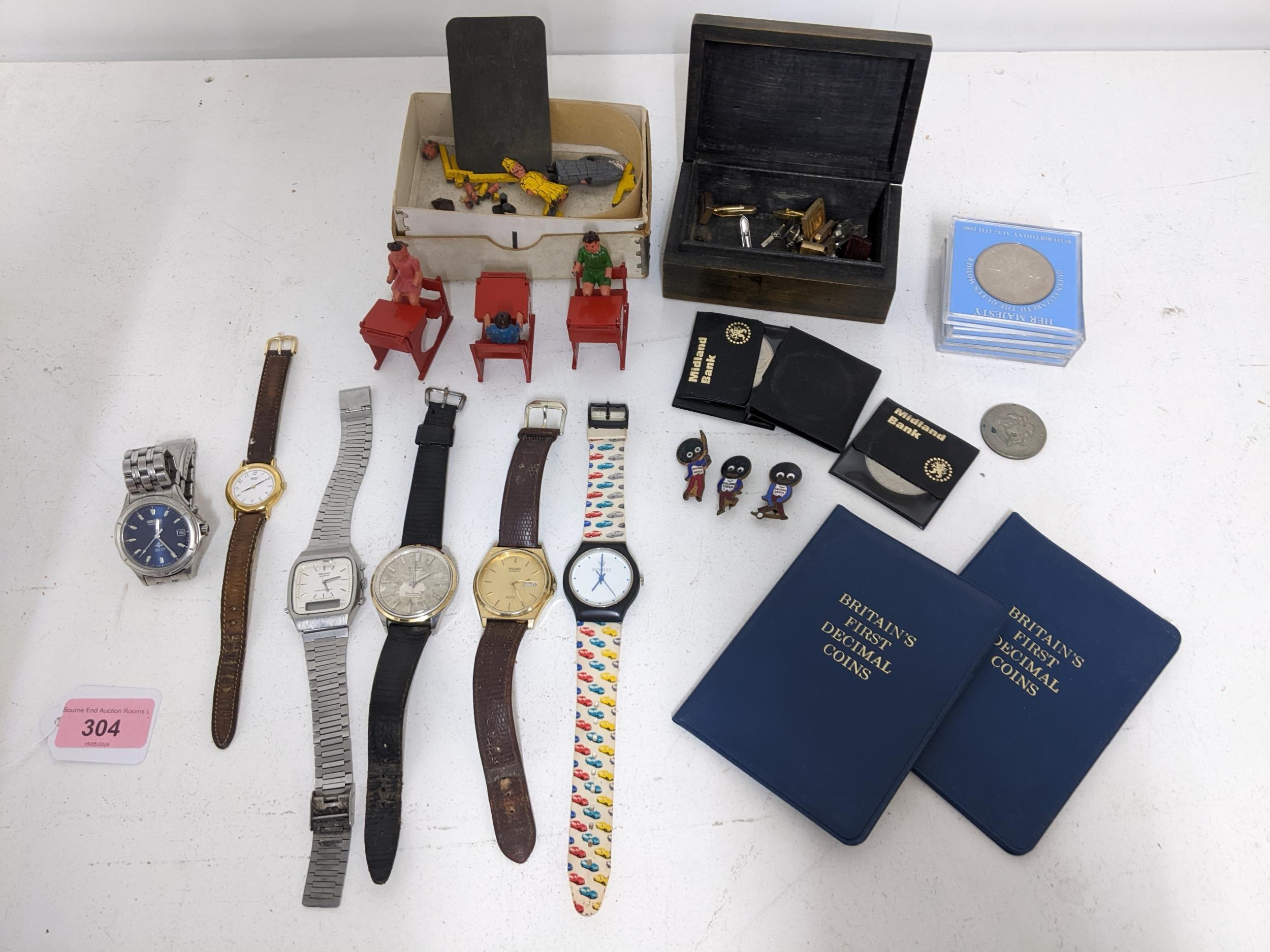 A mixed lot to include various Seiko and other wrist watches including a Seiko Sea horse watch (A/