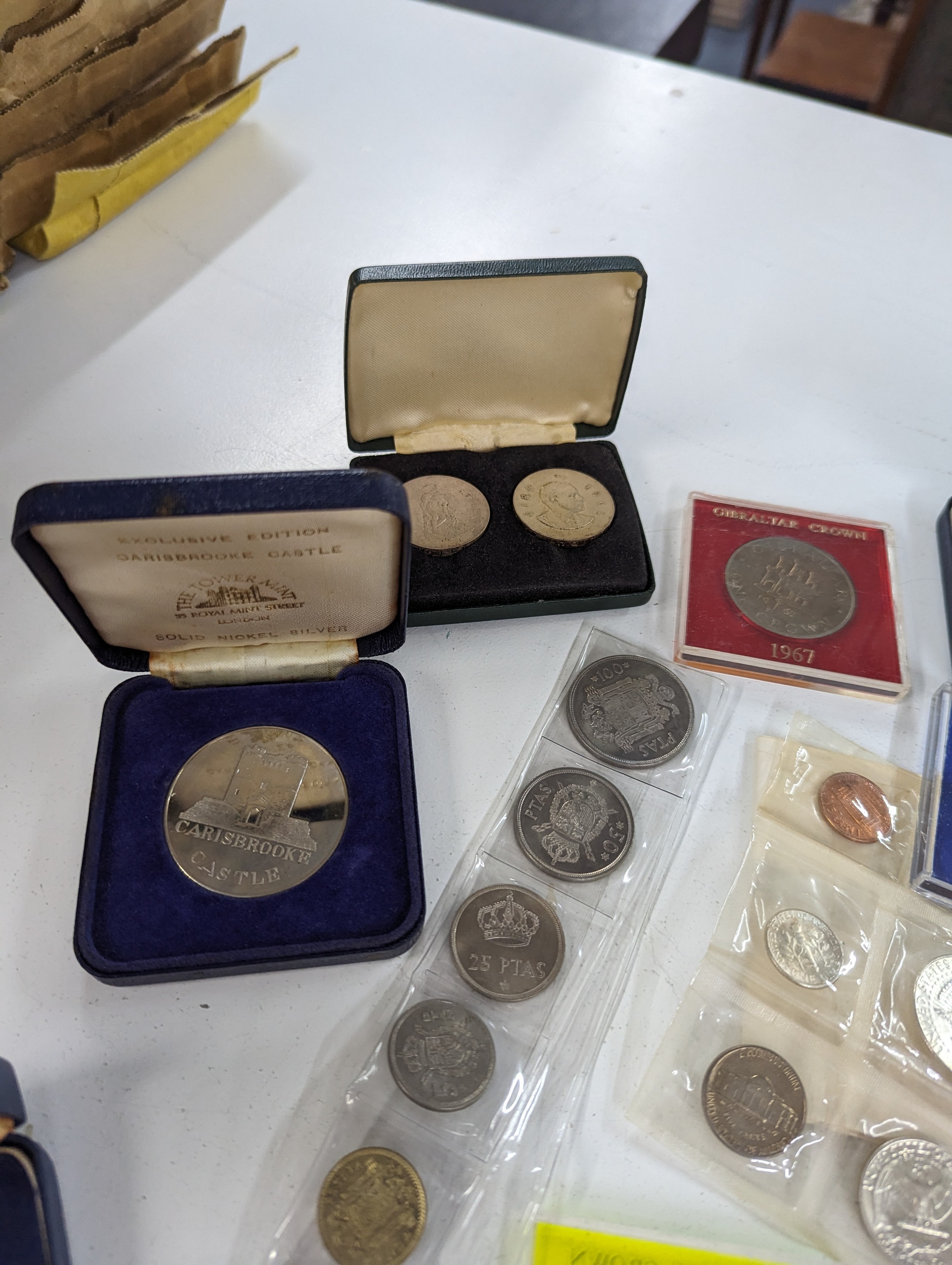 A collection of Proof and other coins and coin sets to include, a cased set of two Irish 1966 Silver - Image 2 of 9