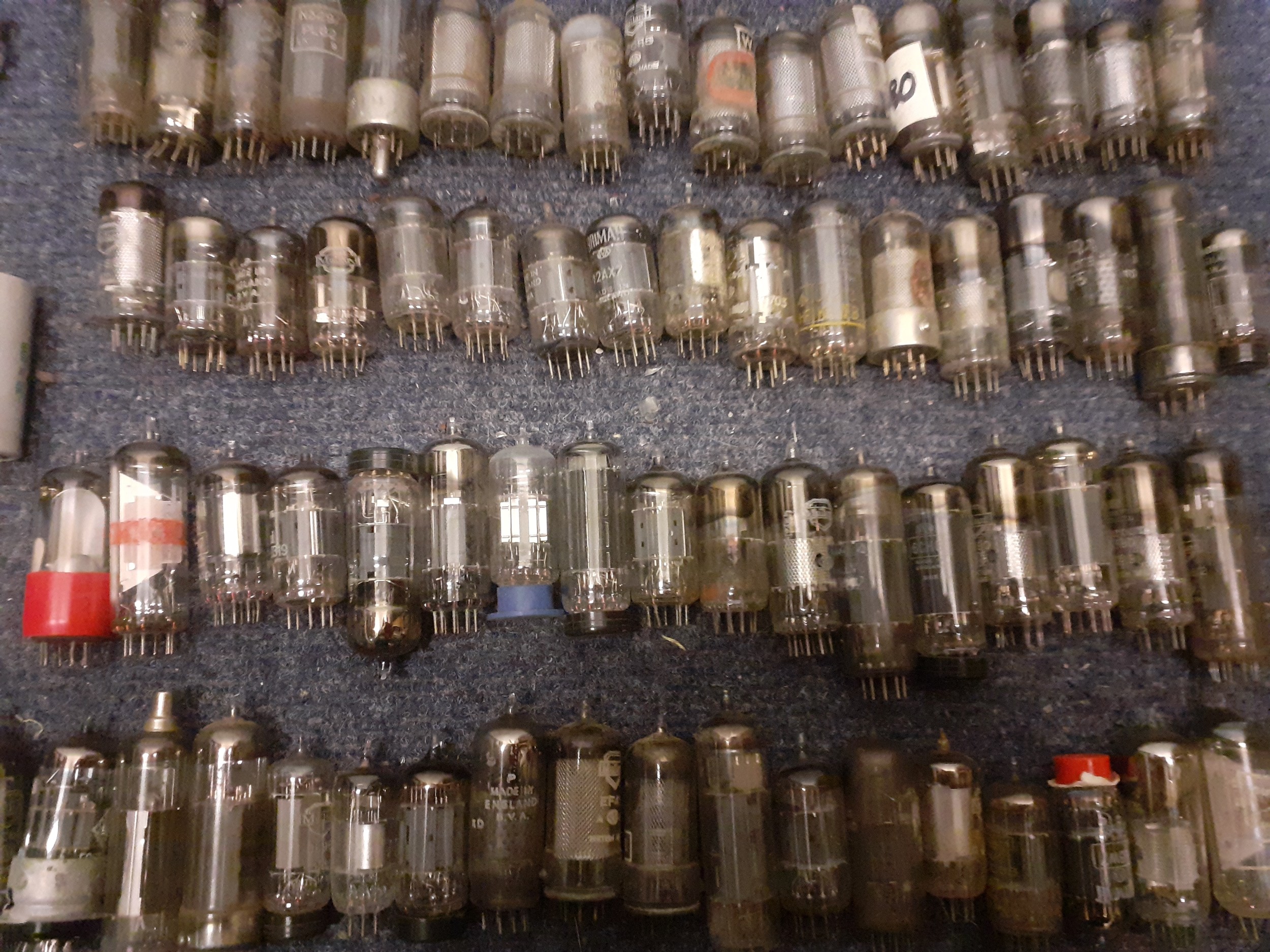 A quantity of radio valves to include Mullard CY31. Location: If there is no condition report shown, - Image 3 of 3