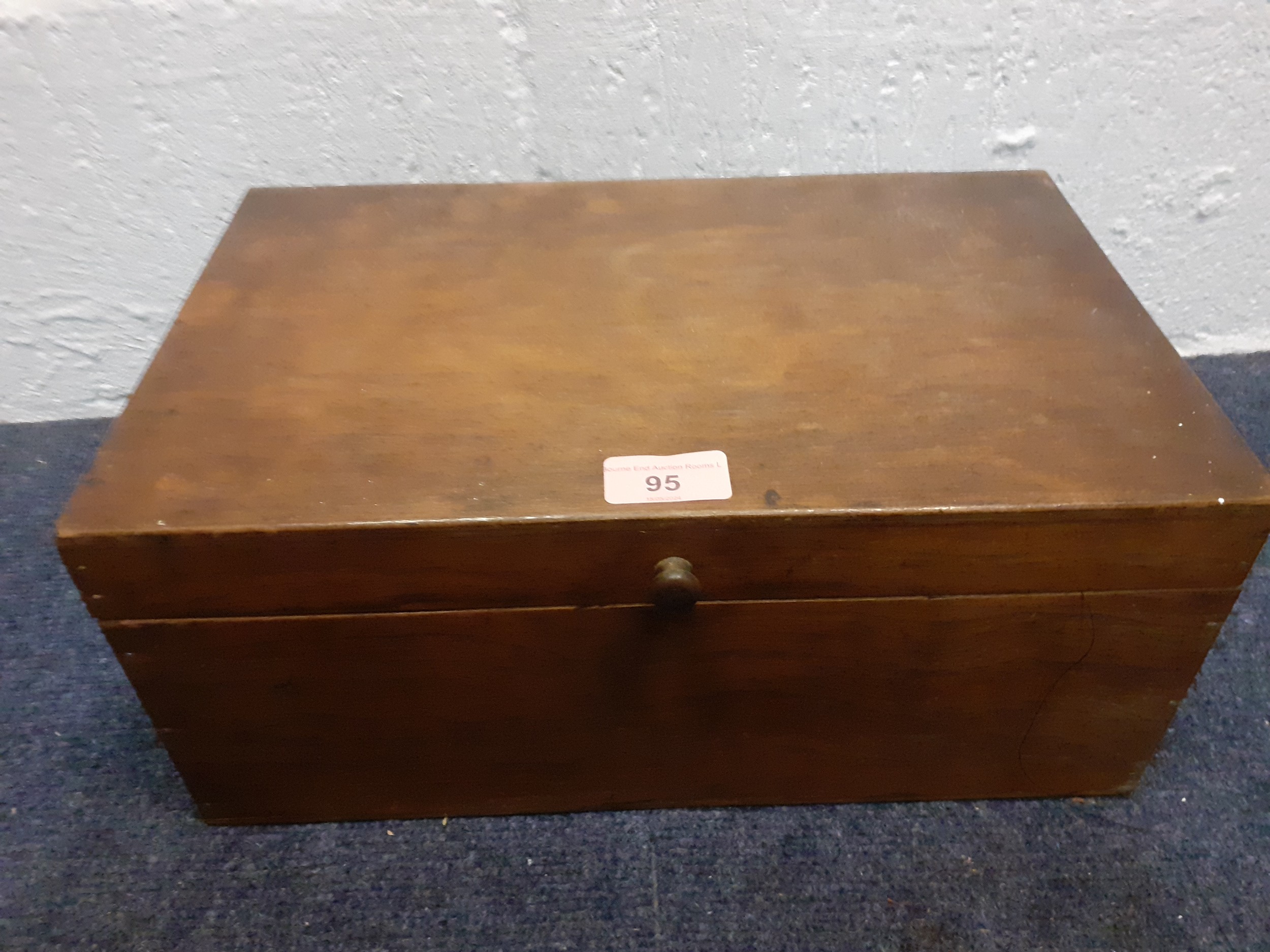 A mid 20th Century fitted sewing box with removable tray and contents to include scissors, vintage - Image 5 of 5