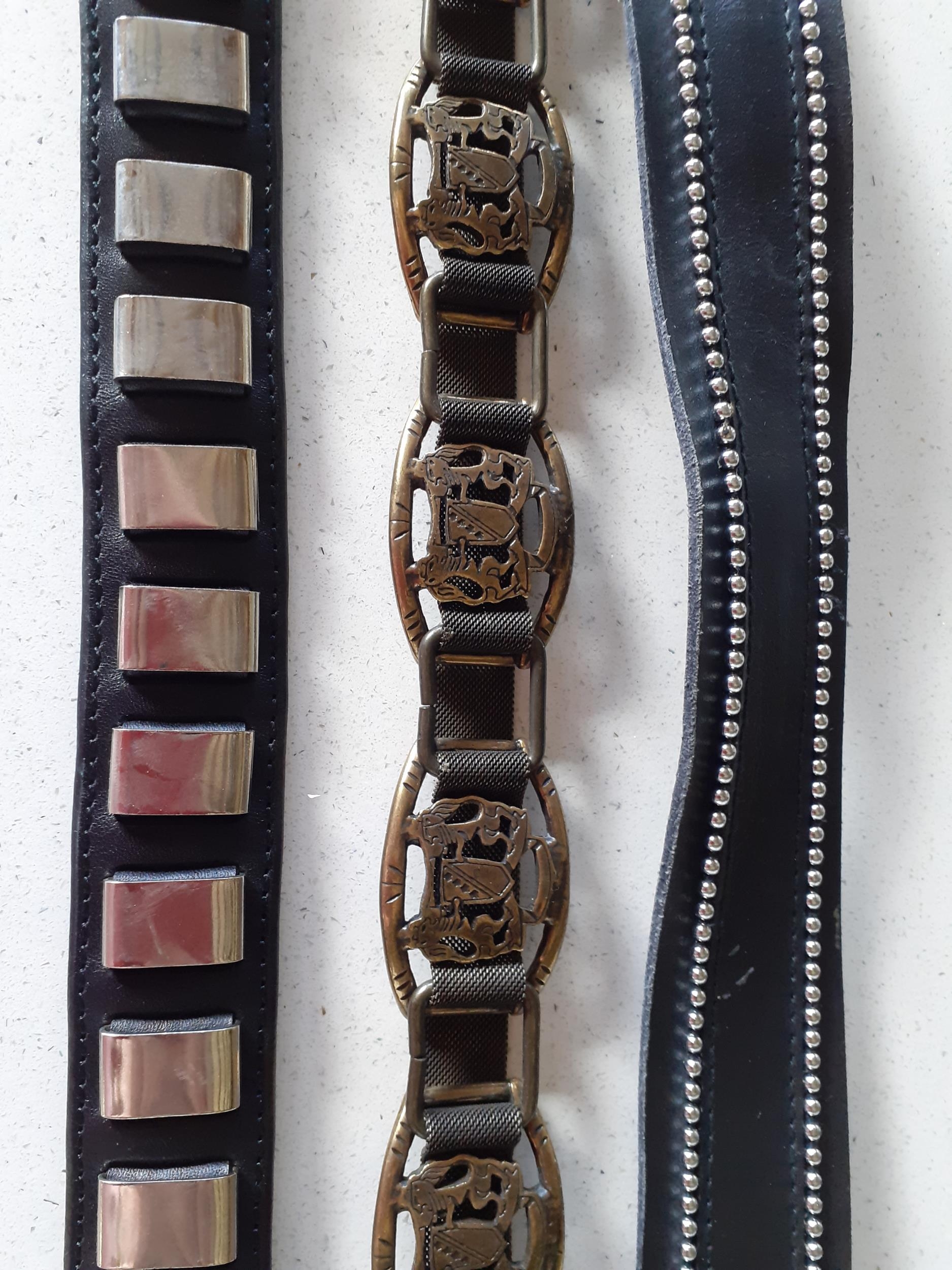 A group of 3 x 1980's belts to include a gold tone and brown snakeskin belt and a Levi black leather - Image 3 of 6