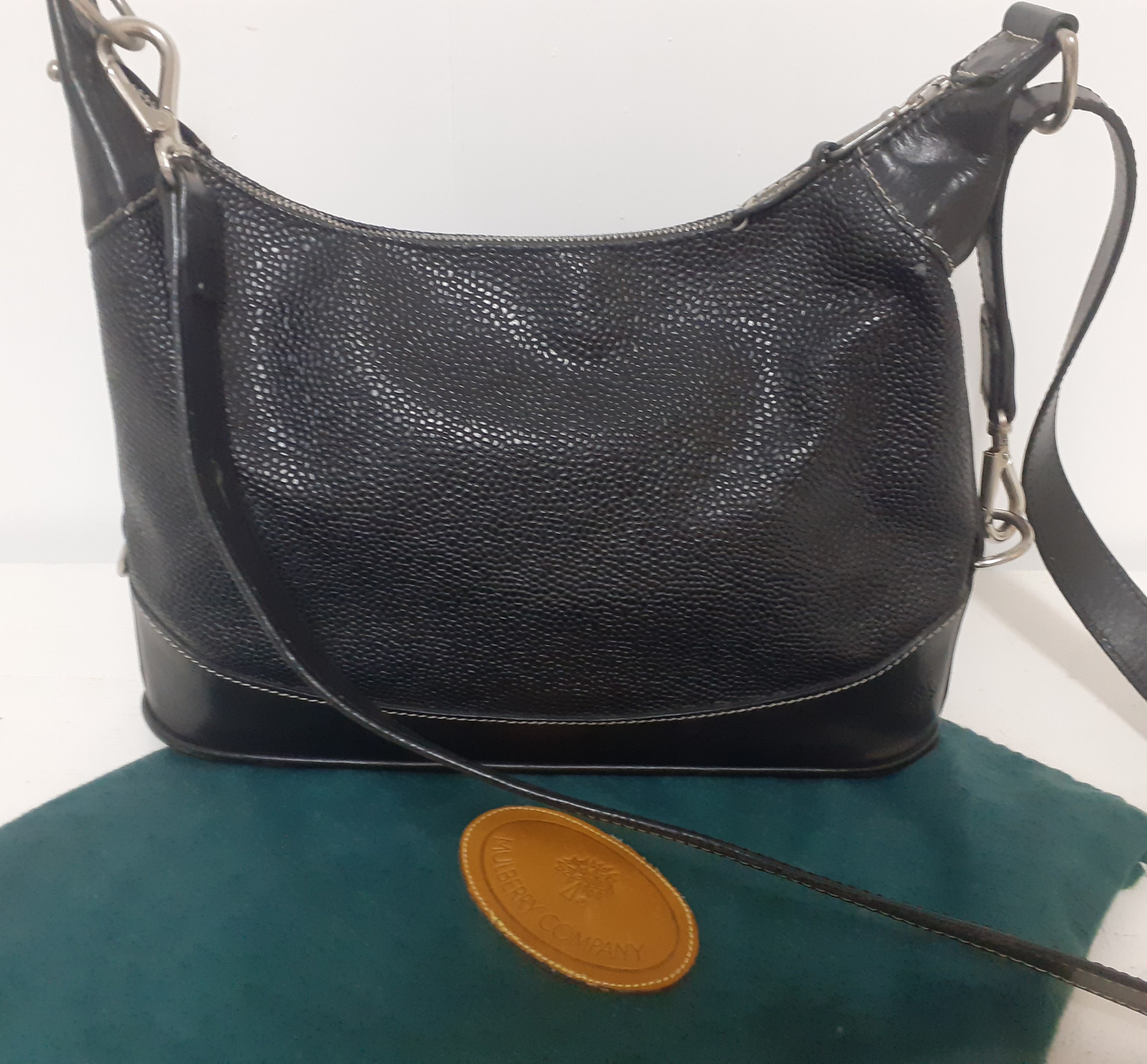 Mulberry-A black scotch-grain 'Roseberry' shoulder bag with black smooth leather base, detachable - Image 2 of 7