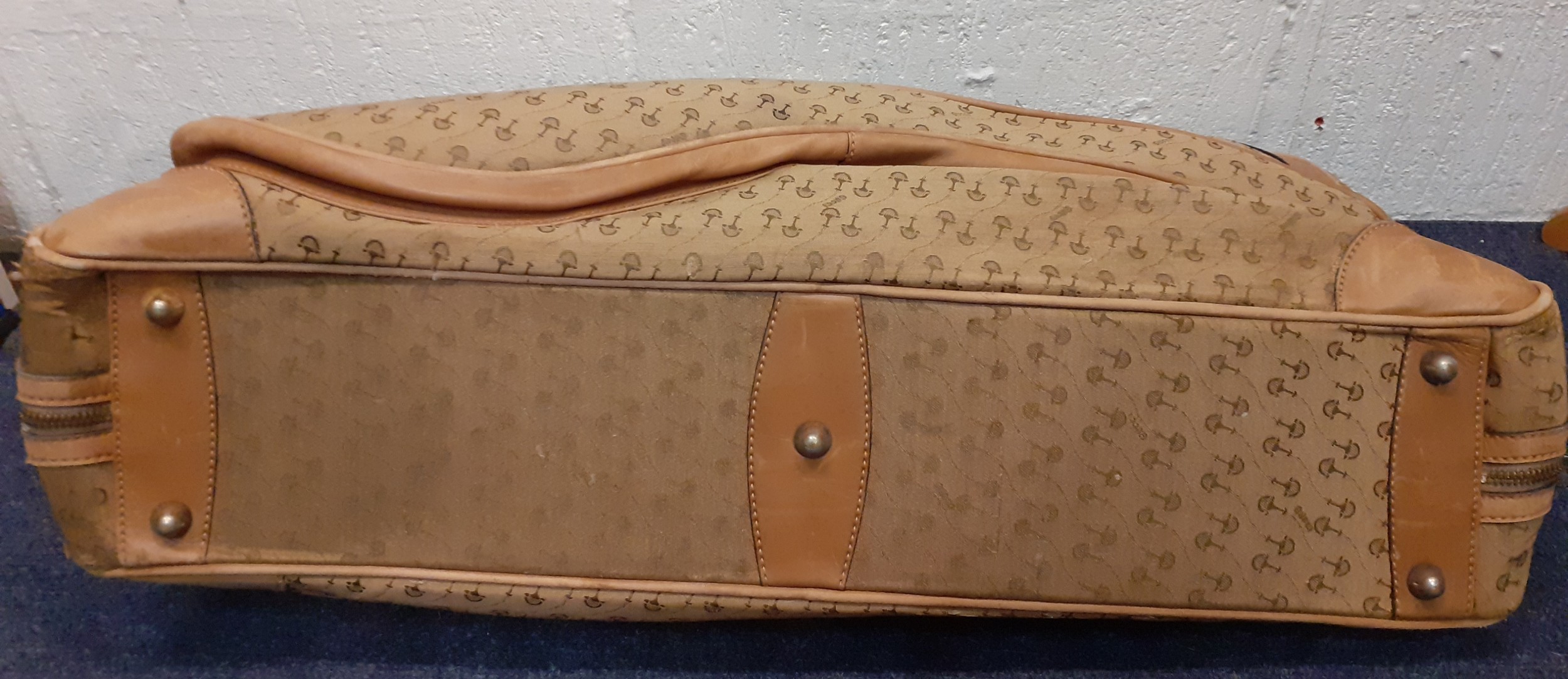 Gucci-A 1960's brown canvas and leather tennis bag A/F in a rare Gucci logo having a luggage - Image 6 of 9