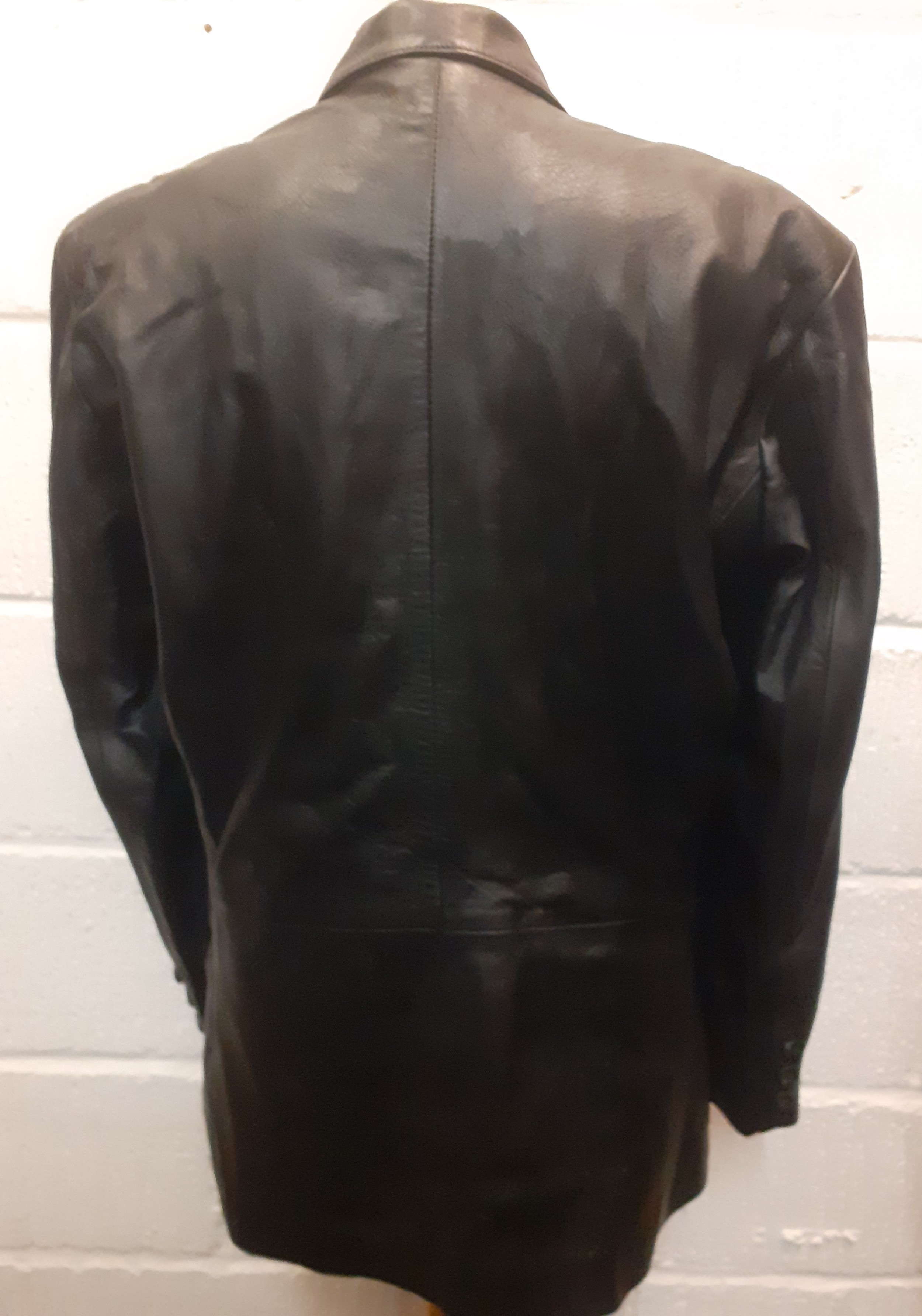 A Bardelli Beverley Hills soft black leather jacket having 3 front pockets and 3 button fastening, - Image 3 of 5