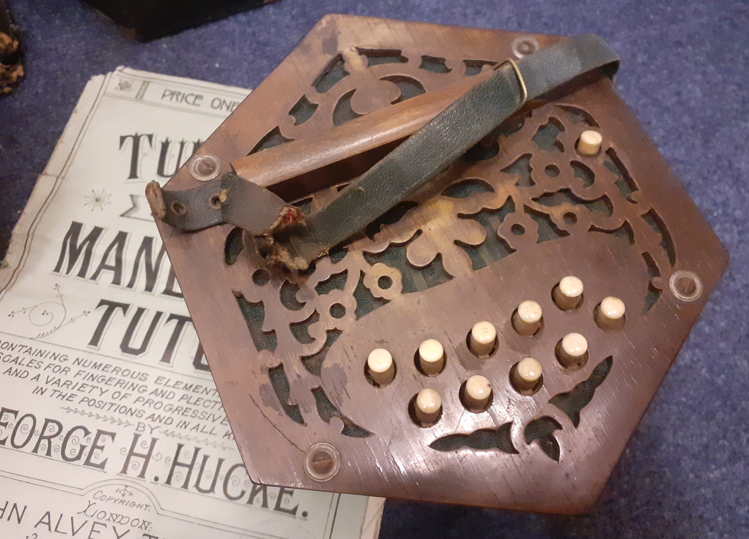 Two vintage musical instruments comprising a Napoli mandolin with music sheets and case A/F and a - Image 5 of 7