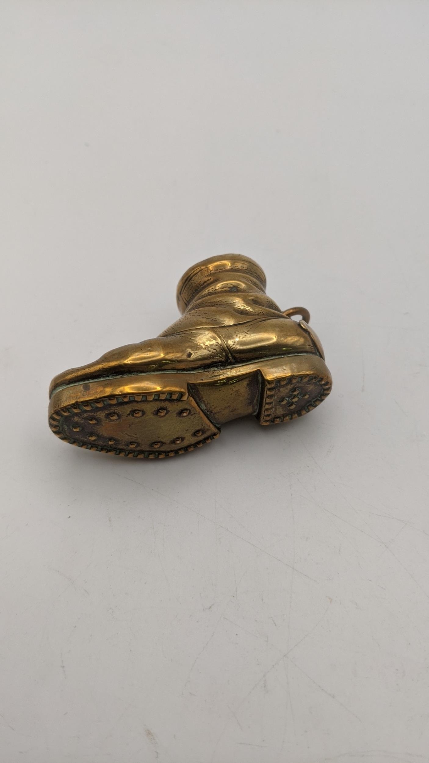 A brass vesta case fashioned as a boot Location: If there is no condition report shown, please - Image 4 of 5