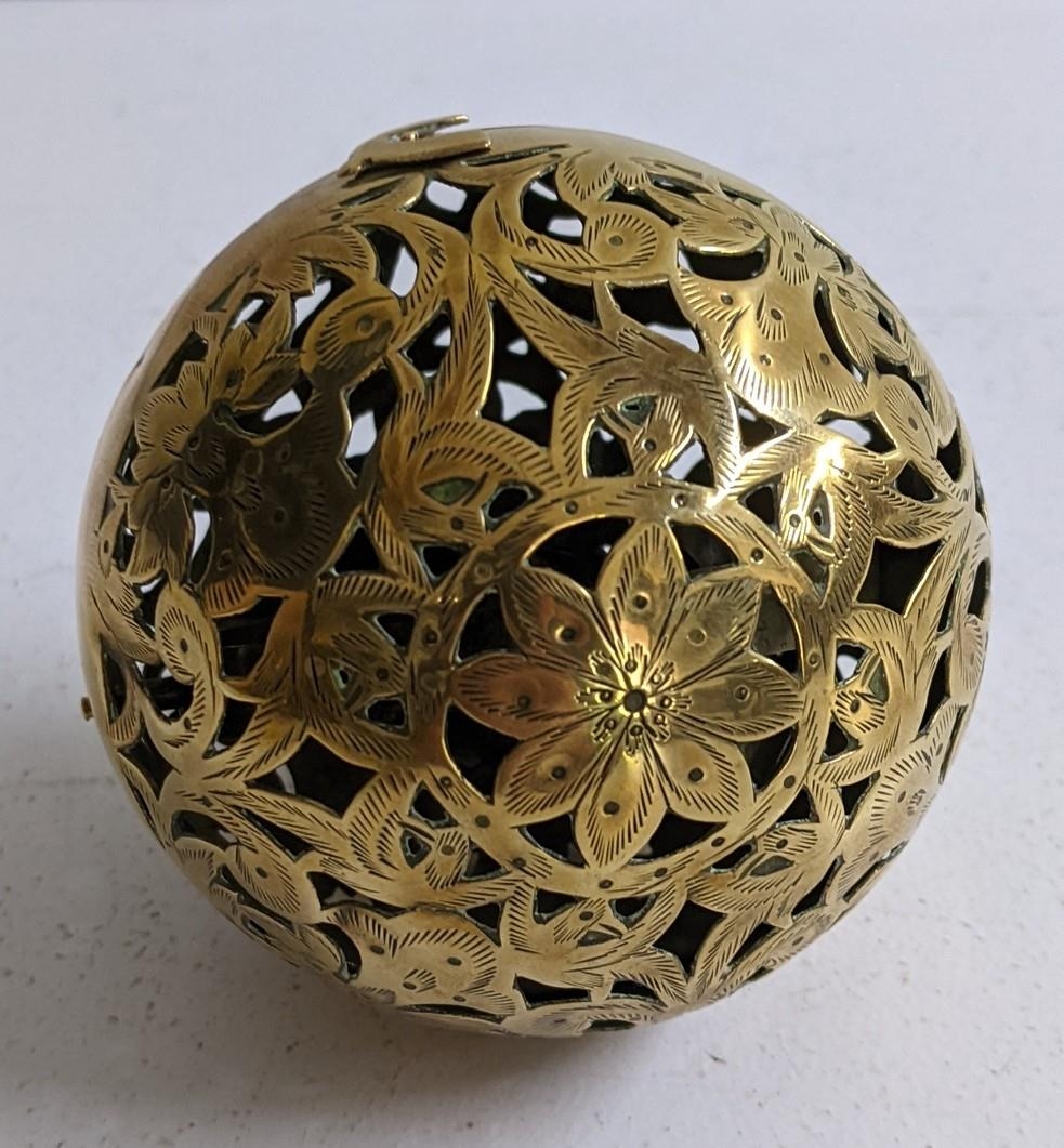 A 19th century spherical brass hand warmer Location: 1-2 If there is no condition report, please