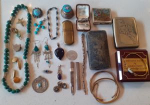 Vintage jewellery and collectables to include a modern white metal and jade necklace, an 18ct gold