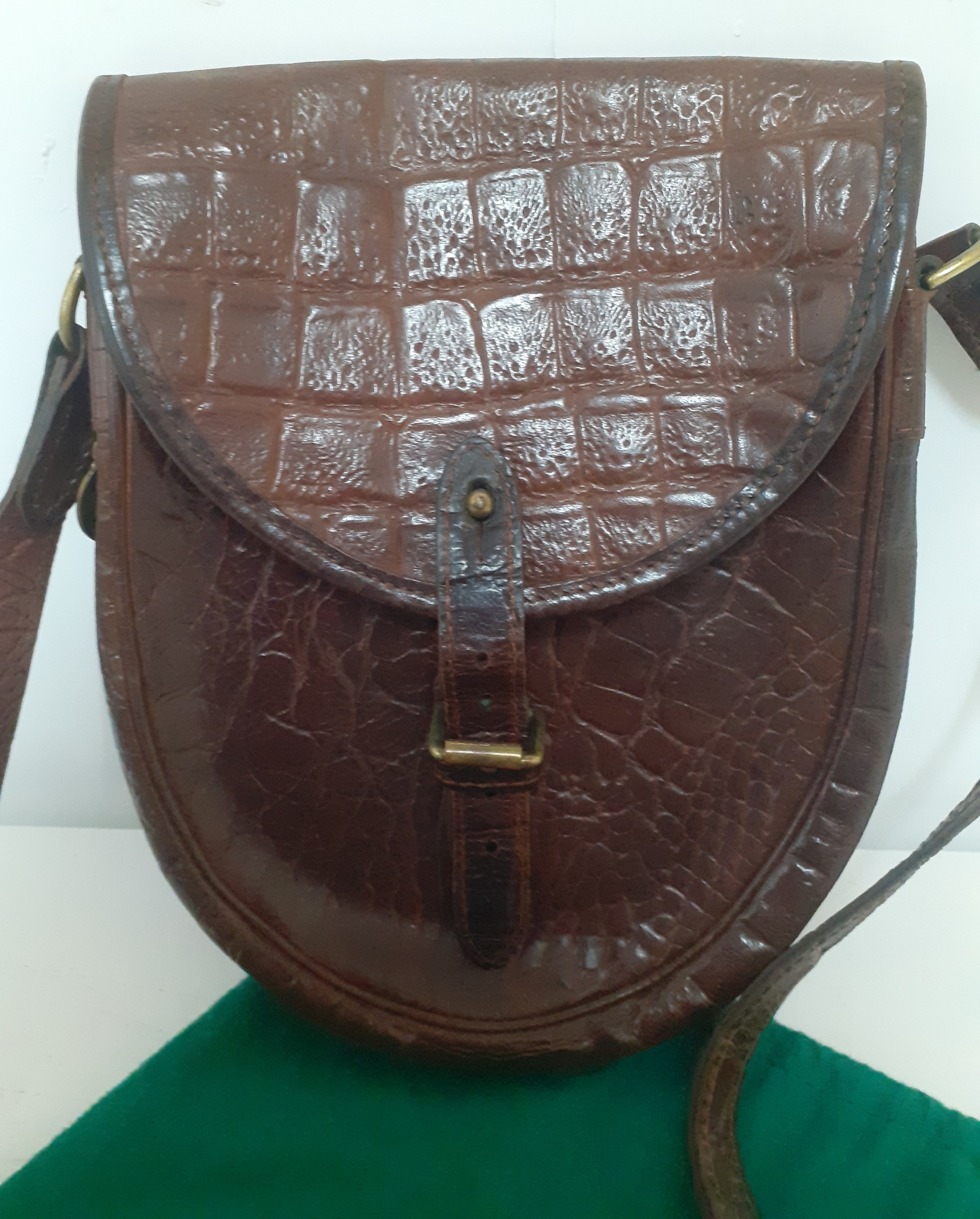 Mulberry- A late 20th Century brown leather cross-over saddle bag with faux crocodile design, having - Image 2 of 8