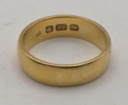 A 22ct gold wedding ring 5.1g Location: If there is no condition report shown, please request