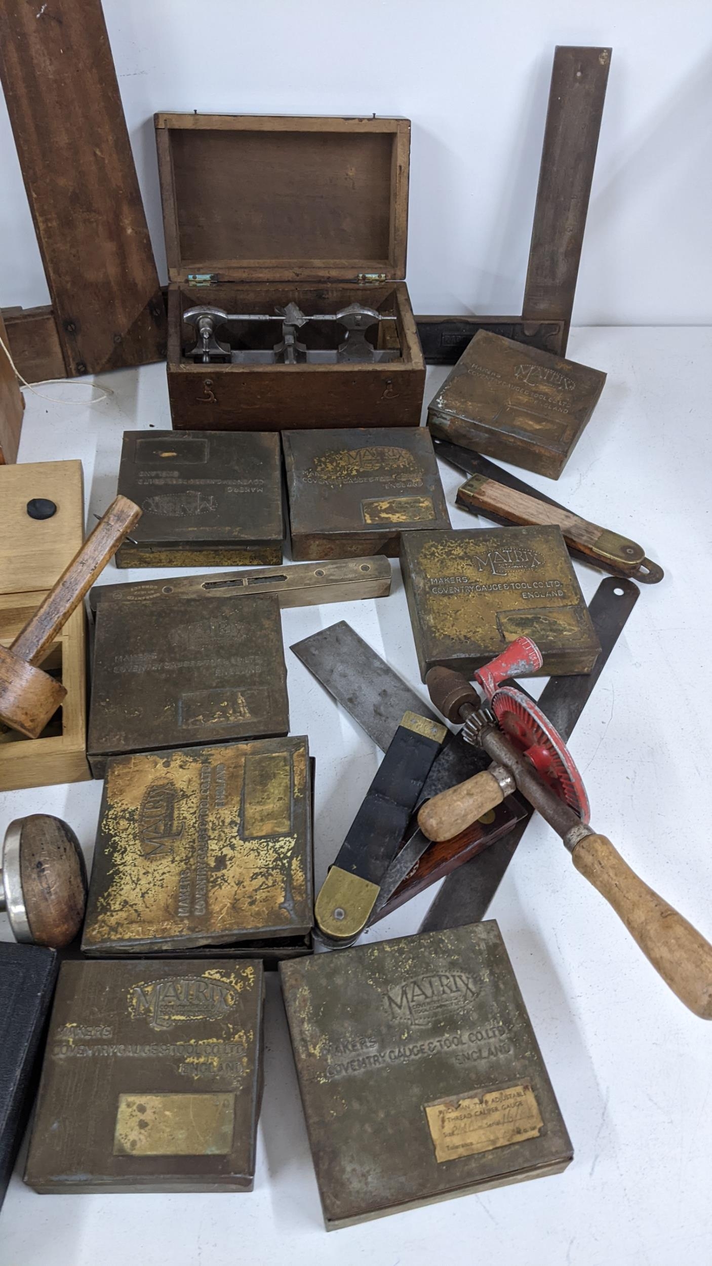 Mixed tools to include levels, boxed matrix gauges, Moseley & Son plane and other items Location: If - Bild 2 aus 5