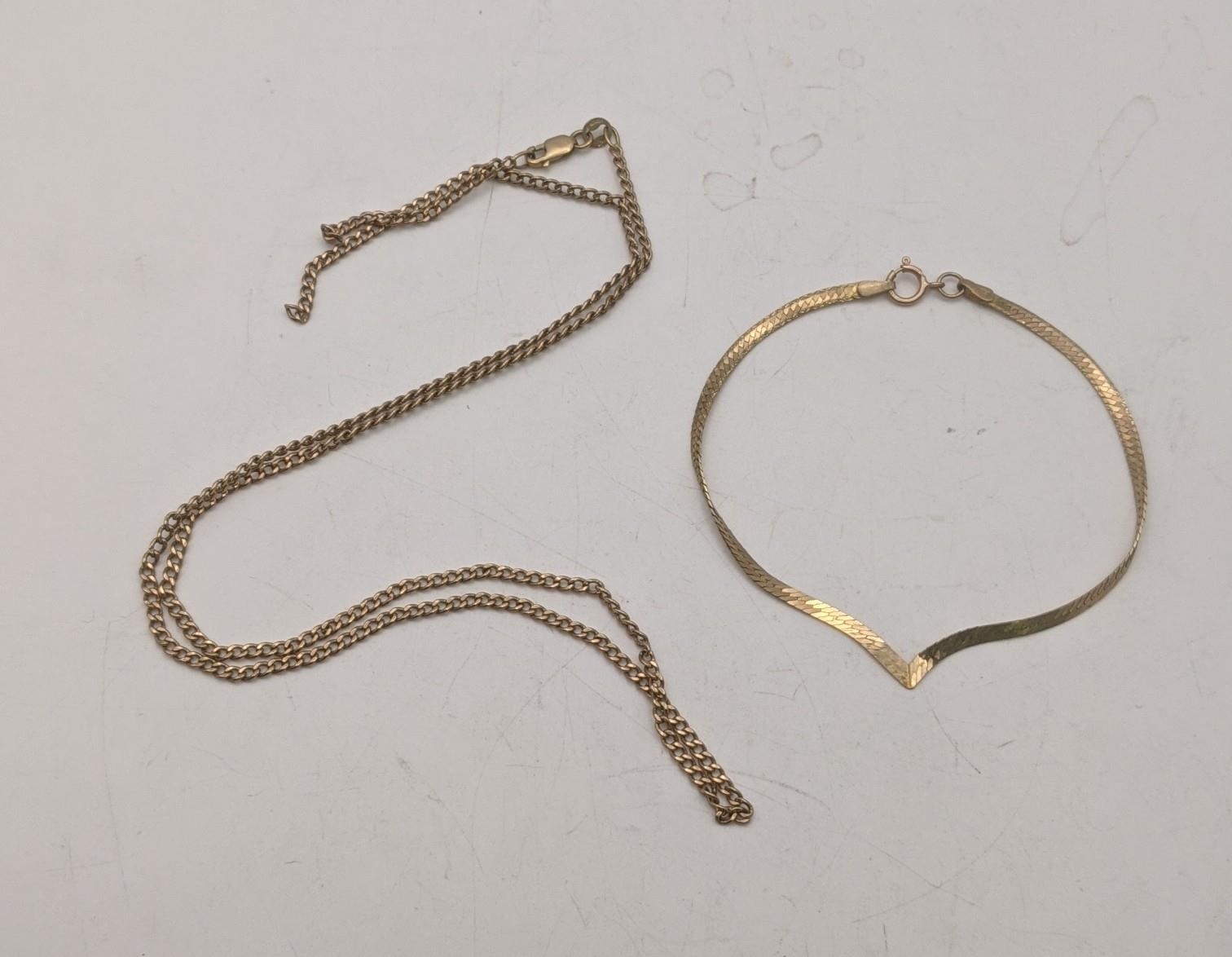 9ct gold to include a ladies Herringbone style bracelet and a chain link necklace A/F, total