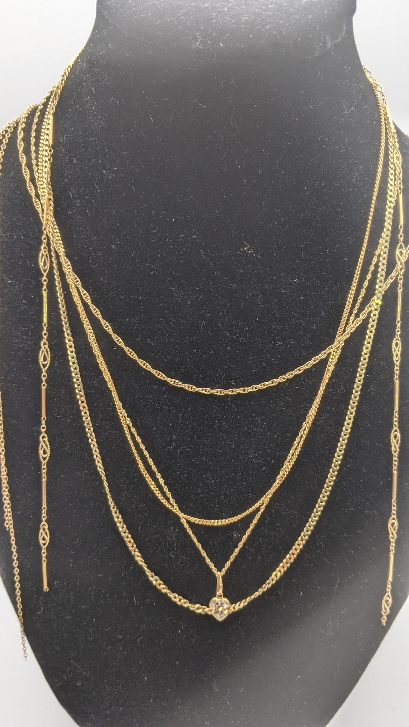 Six gold fine chain necklaces to include two 9ct gold fine curb link flat chains and others 9.9g - Image 2 of 2