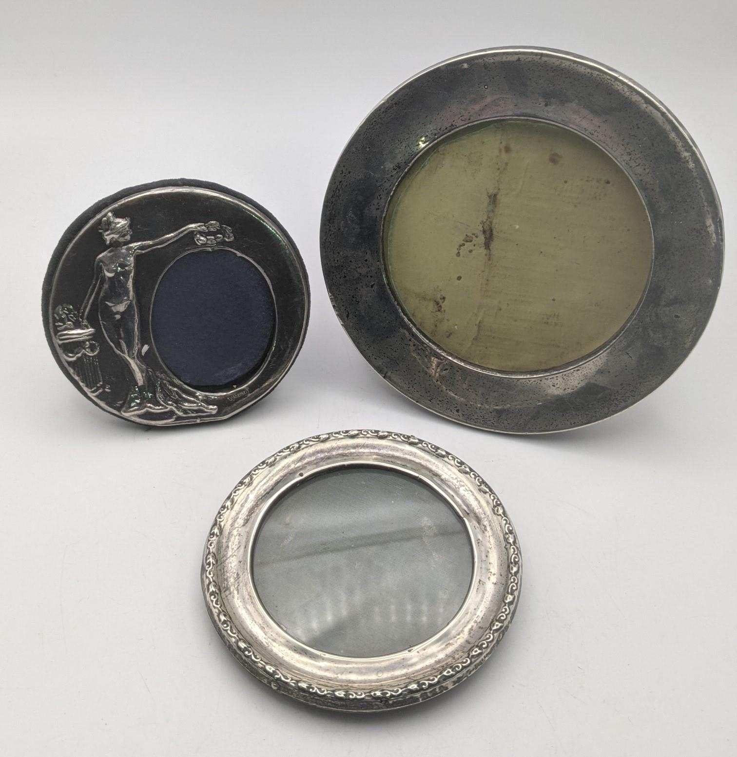 An assortment of silver photograph frames to include one embossed with a classical lady, 8.5cm in - Image 3 of 4