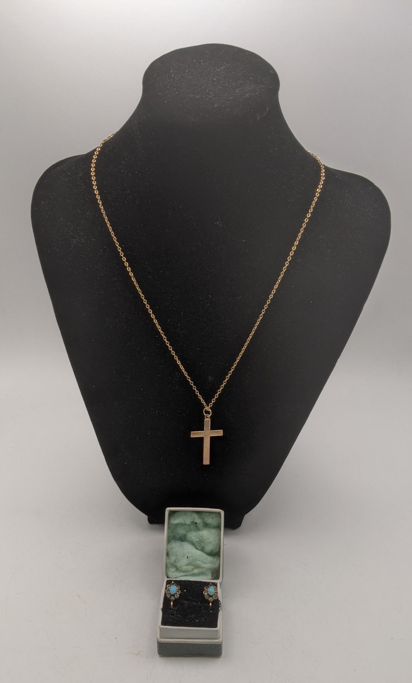 Mixed gold to include a 9ct gold cross pendant on a gold necklace together with a pair of gold