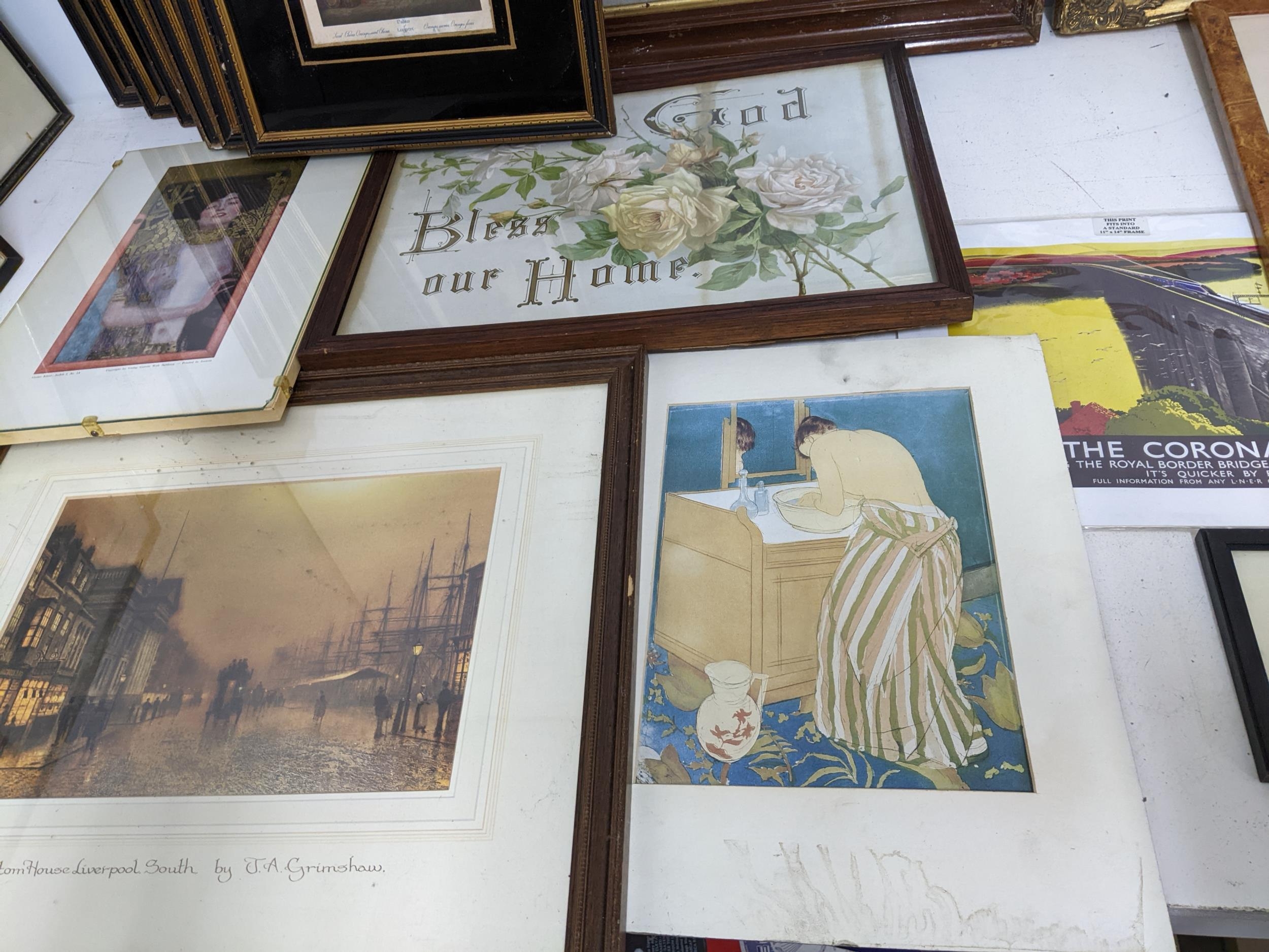 A mixed lot of prints to include a set of seven Cries of London prints, a theatre of Nottingham bill - Image 3 of 6